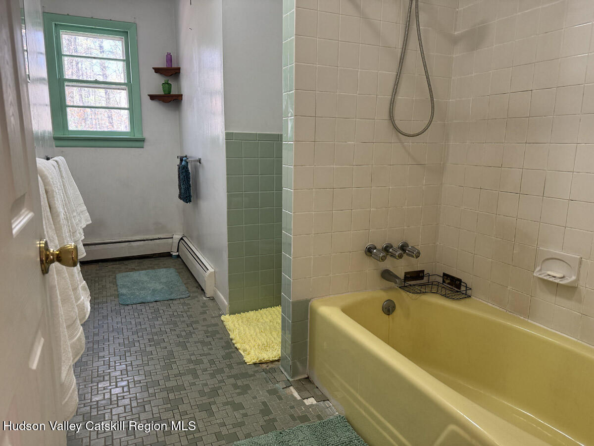 176 W Hurley Road