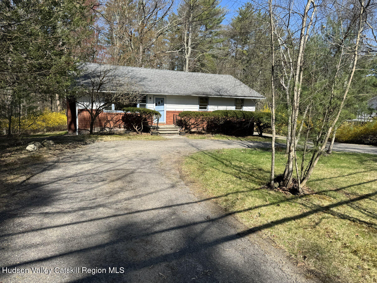 176 W Hurley Road