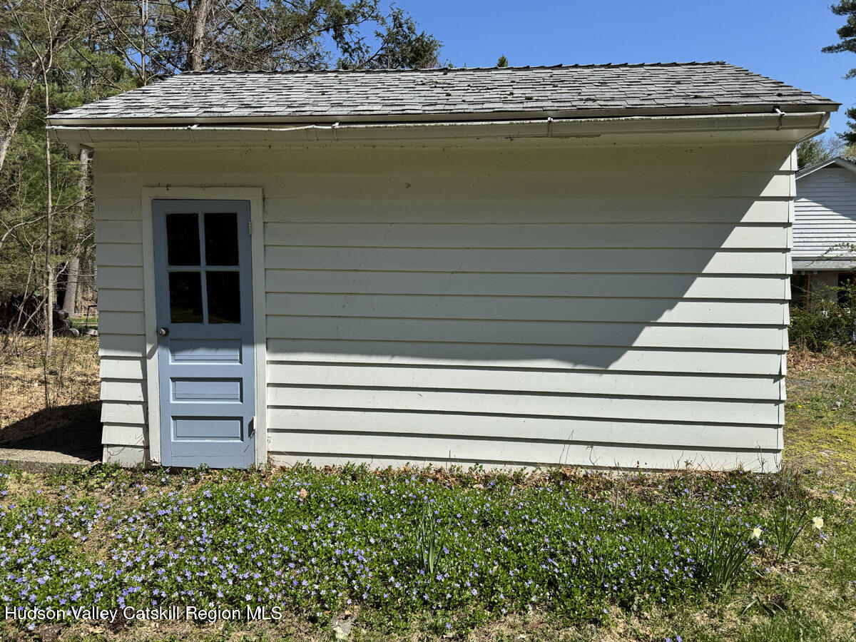 176 W Hurley Road