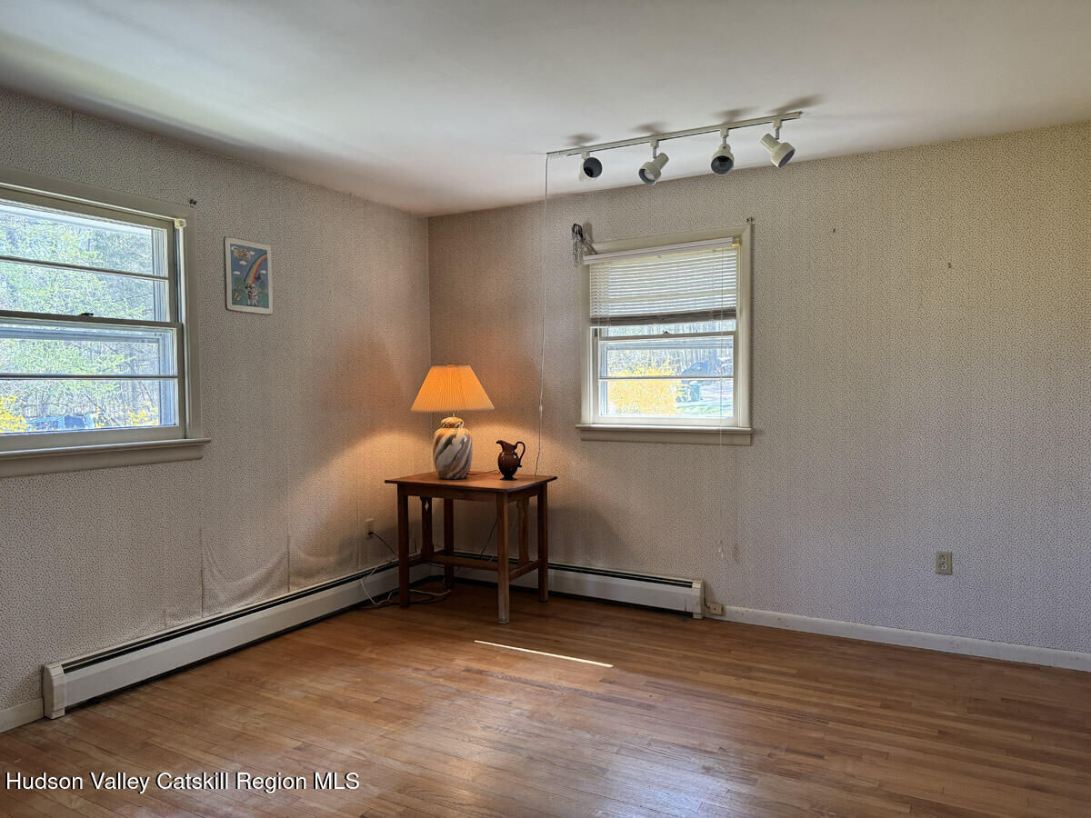 176 W Hurley Road