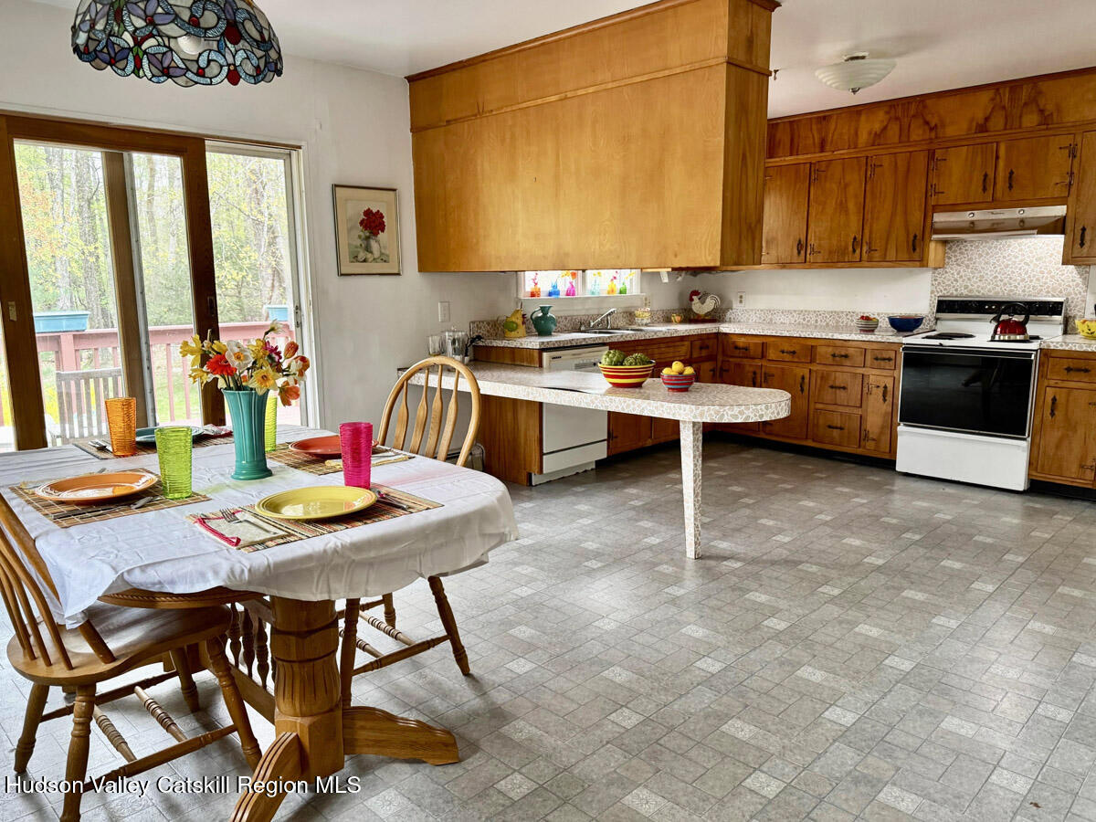 176 W Hurley Road