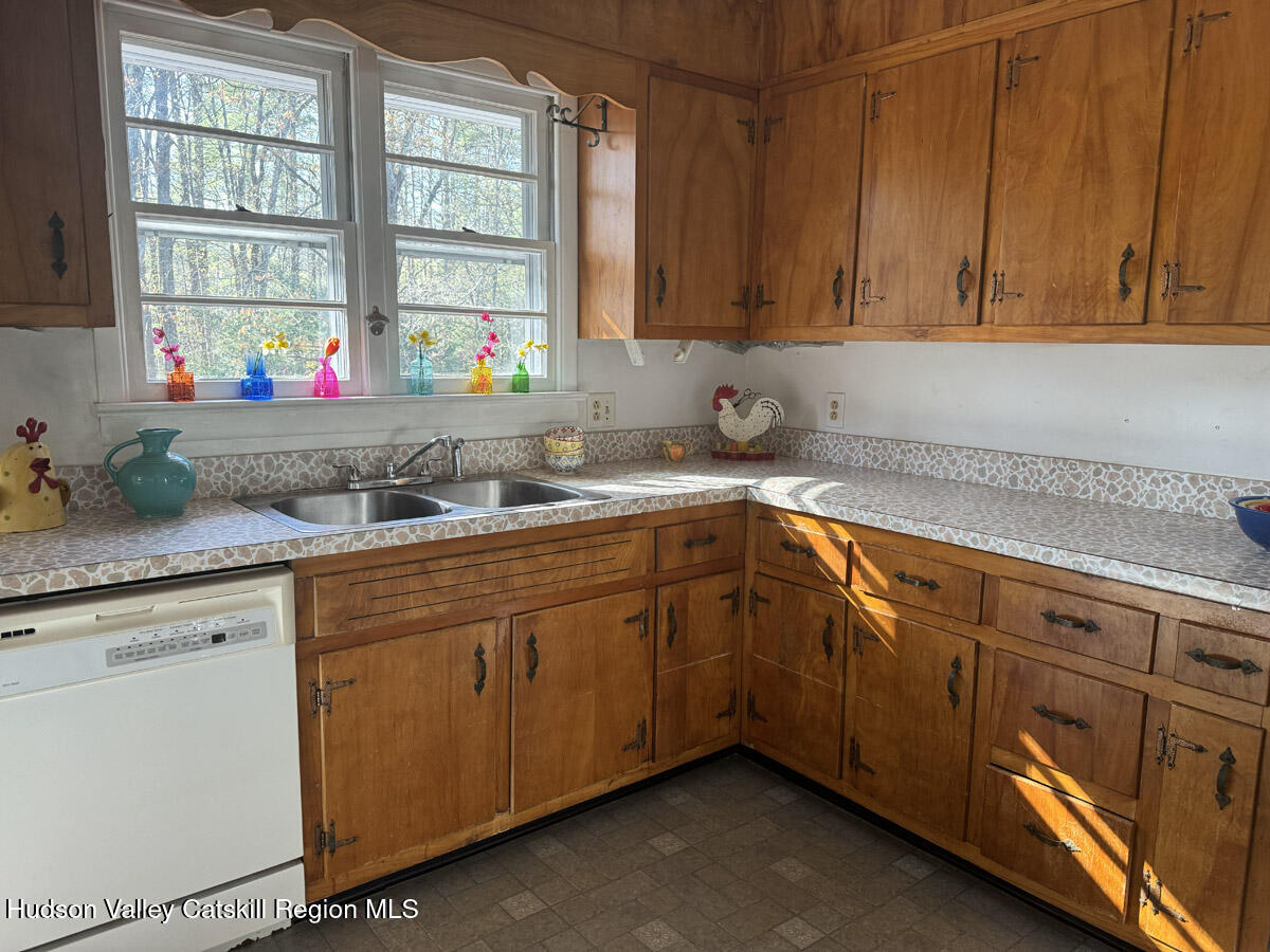 176 W Hurley Road