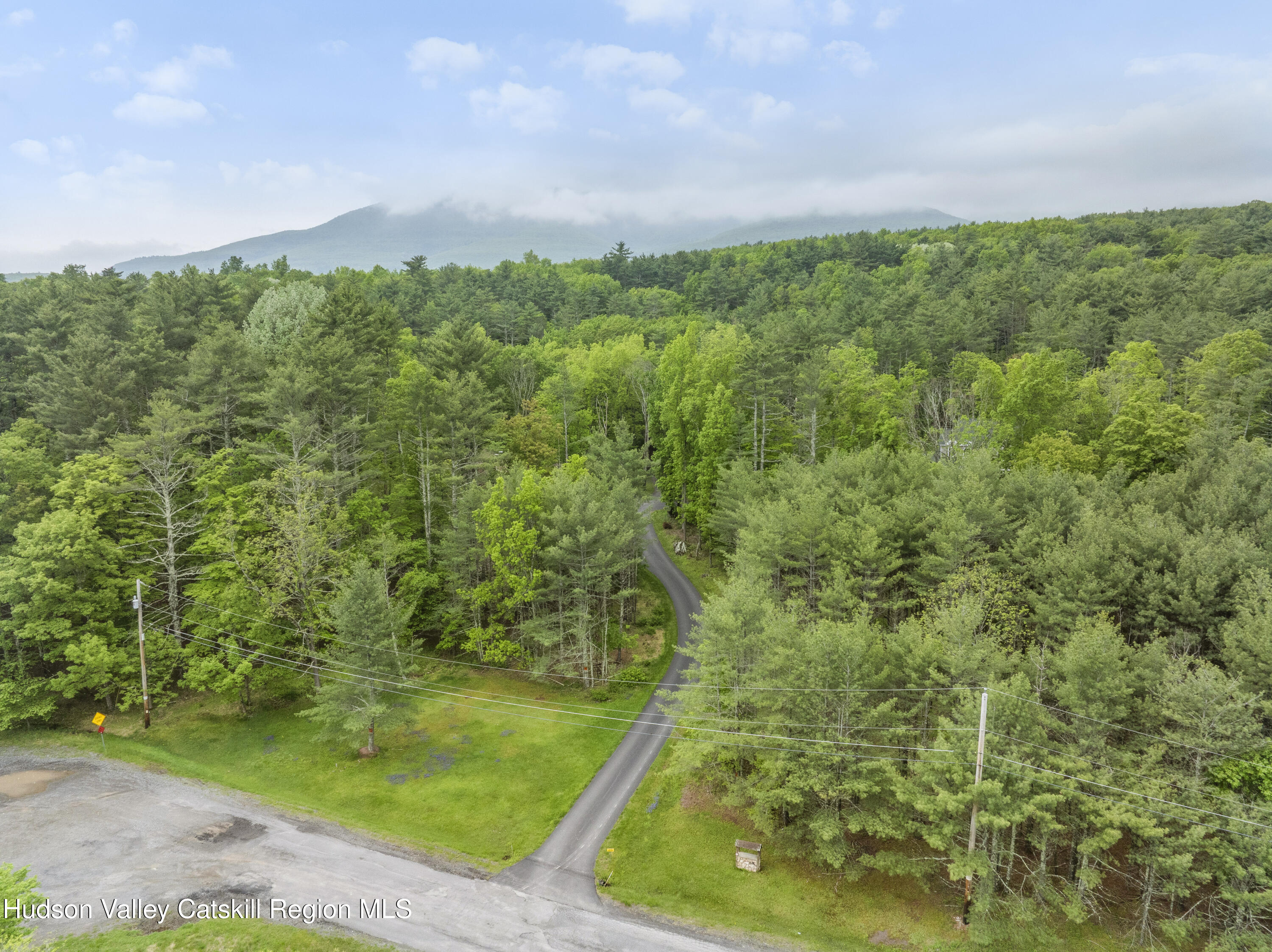 48 Deer Park Rd 