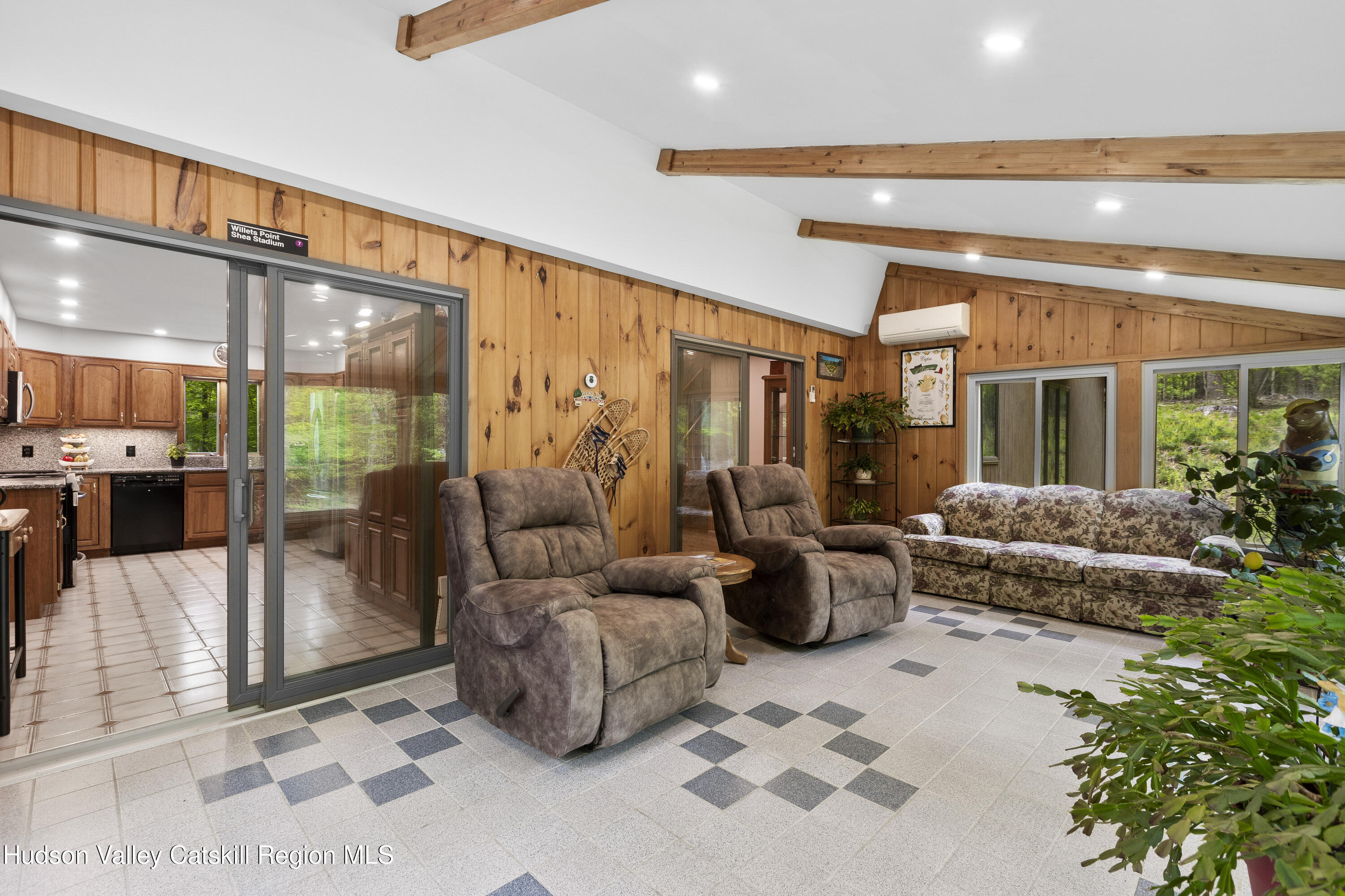 48 Deer Park Rd 