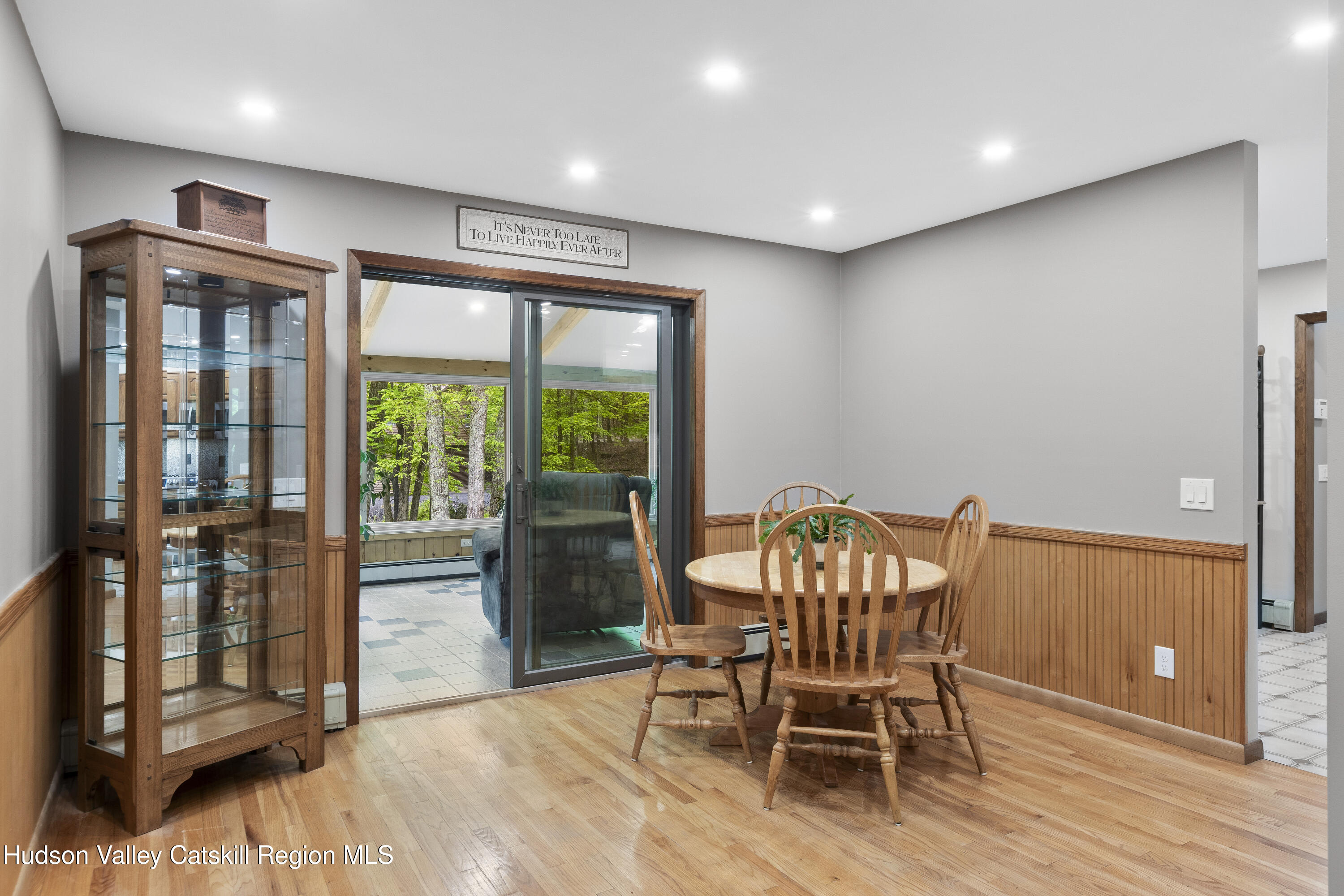 48 Deer Park Rd 