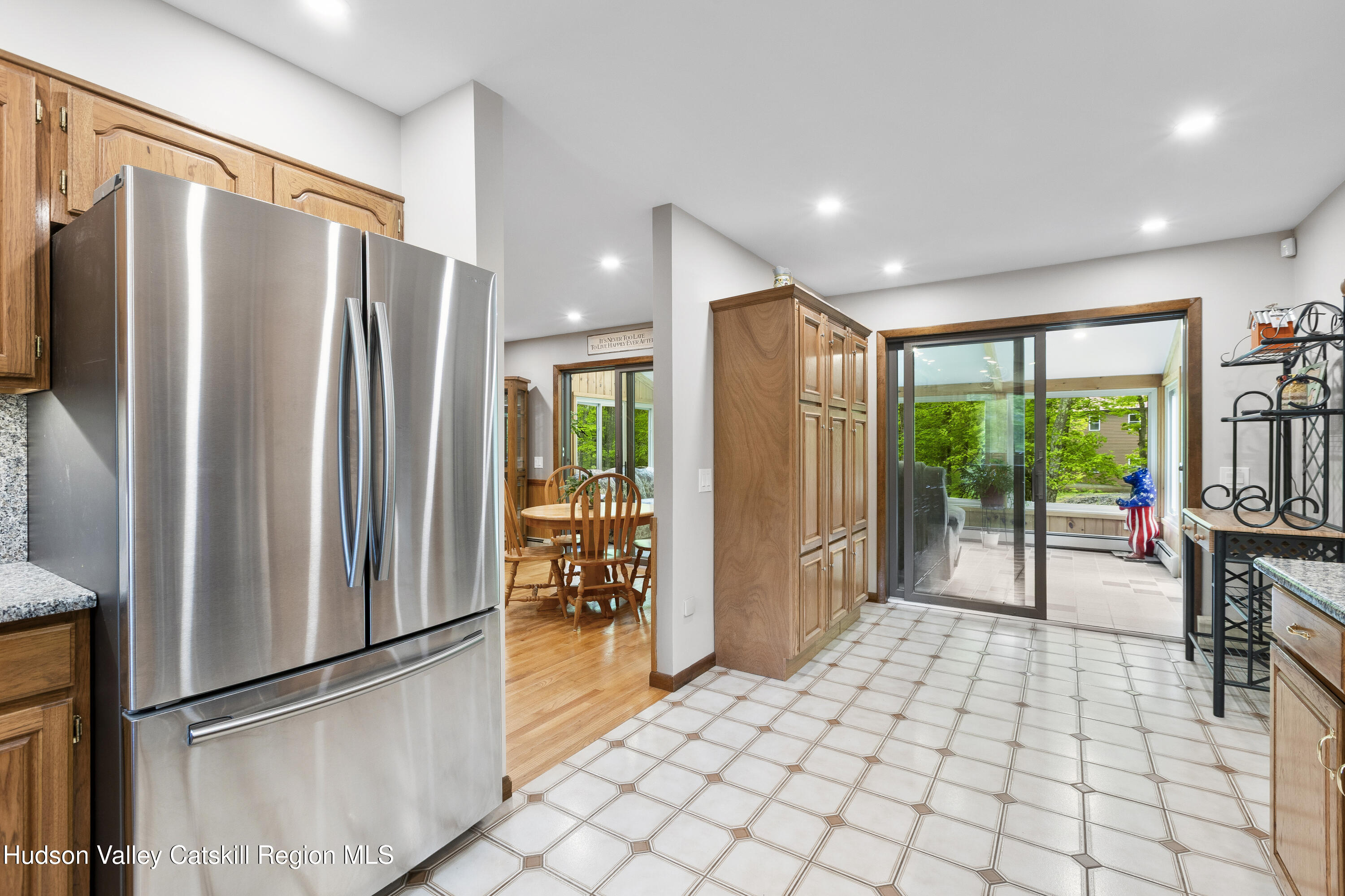 48 Deer Park Rd 