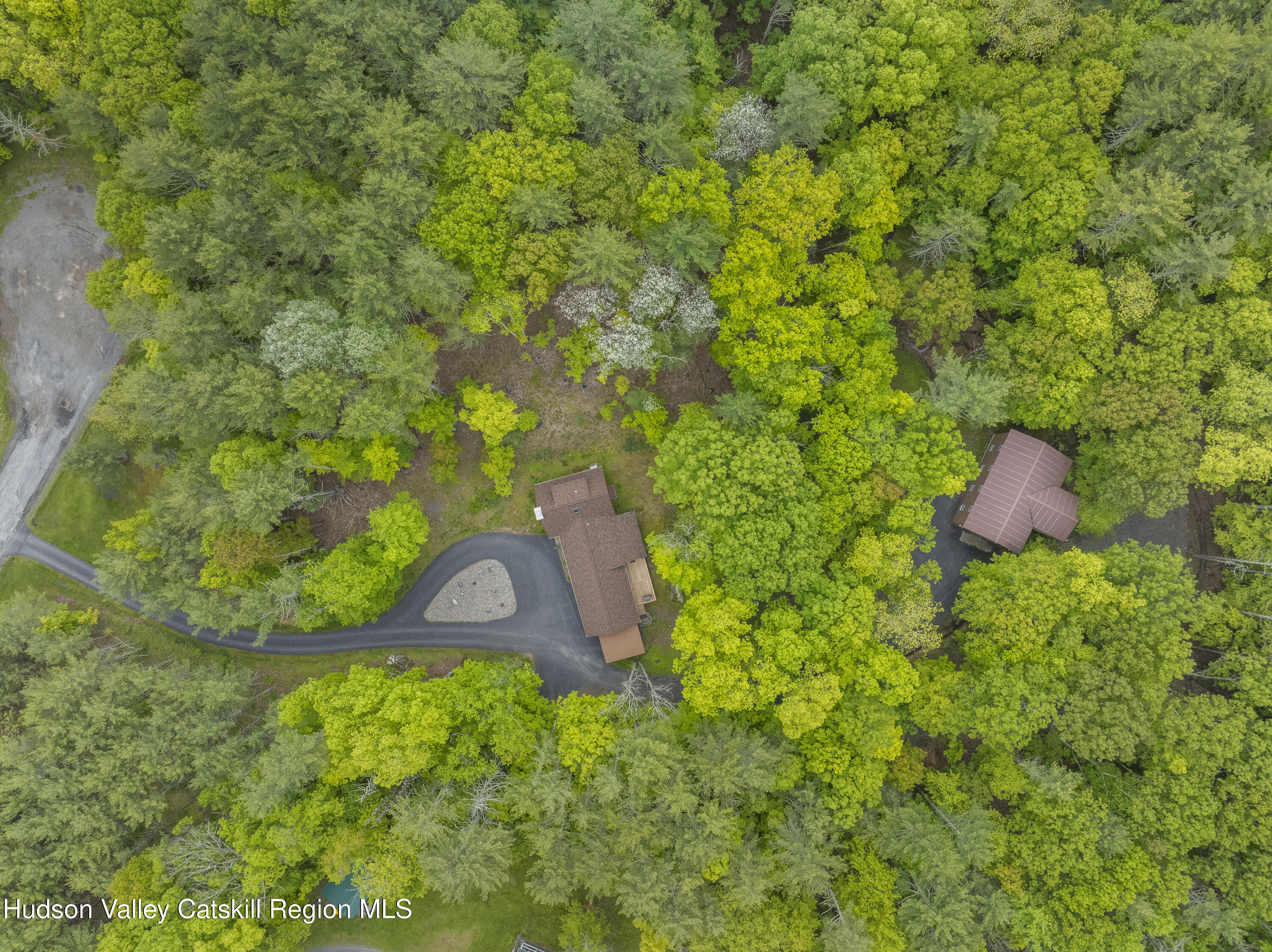 48 Deer Park Rd 