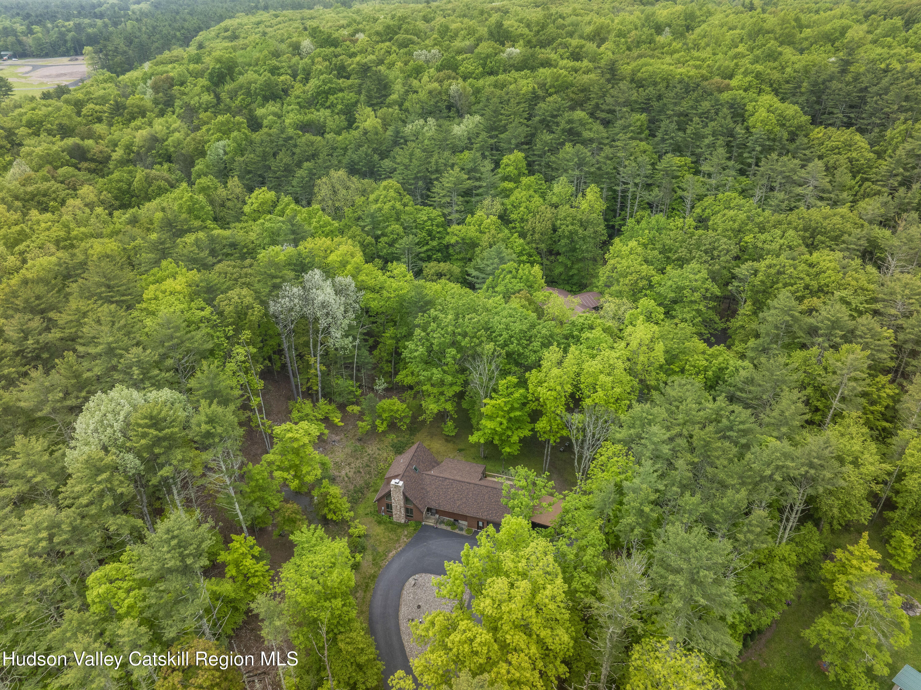 48 Deer Park Rd 