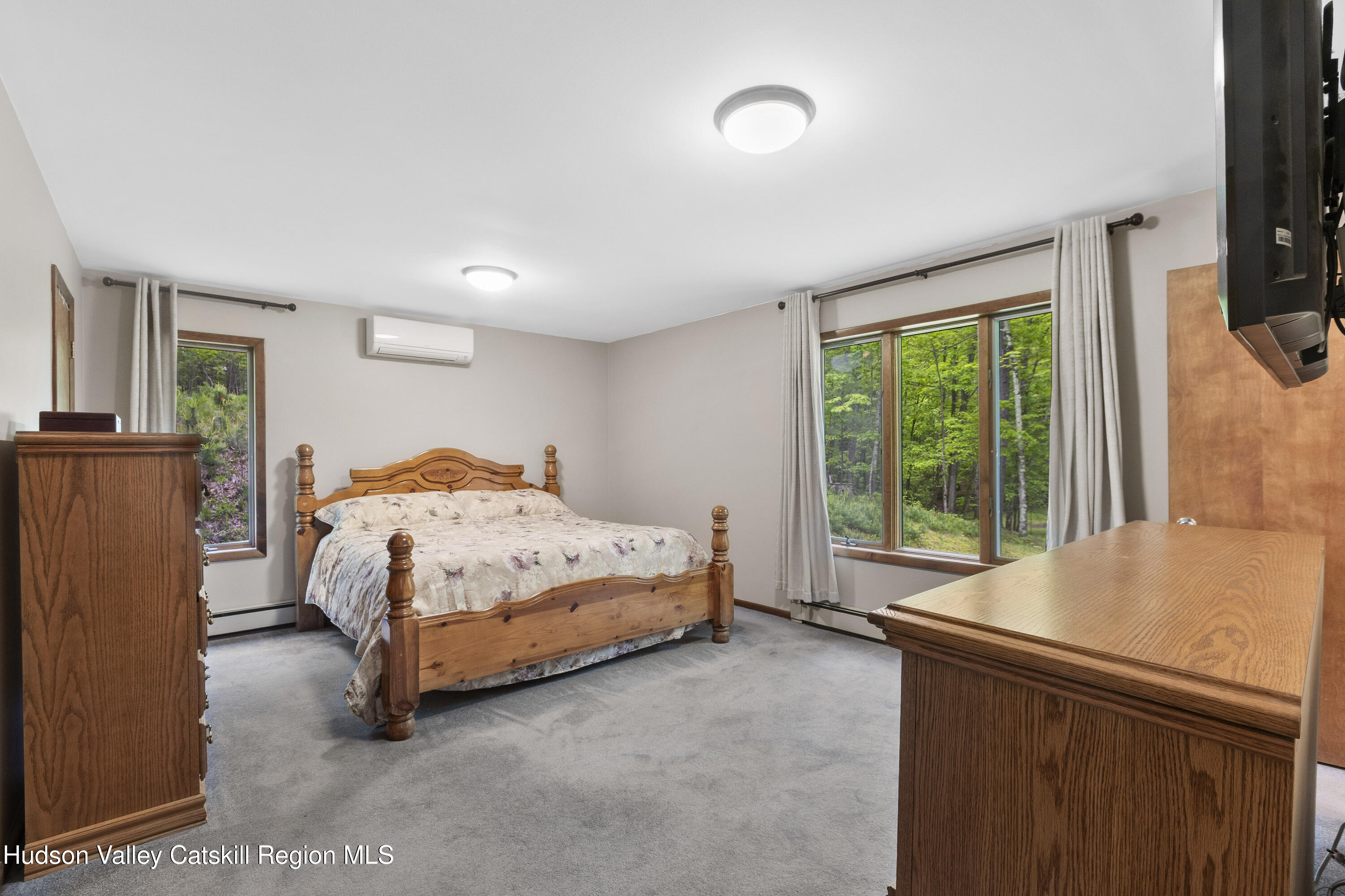 48 Deer Park Rd 