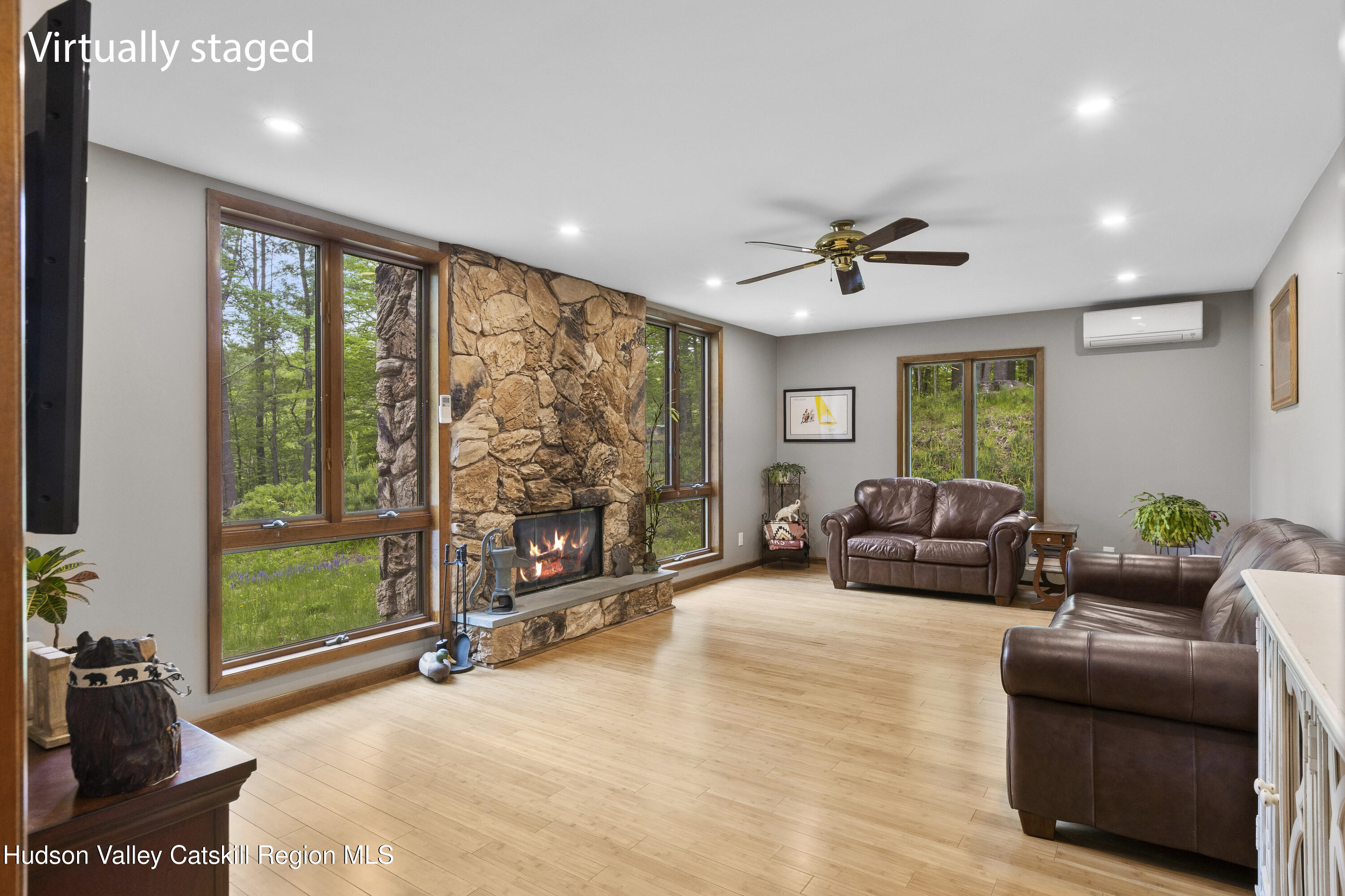 48 Deer Park Rd 