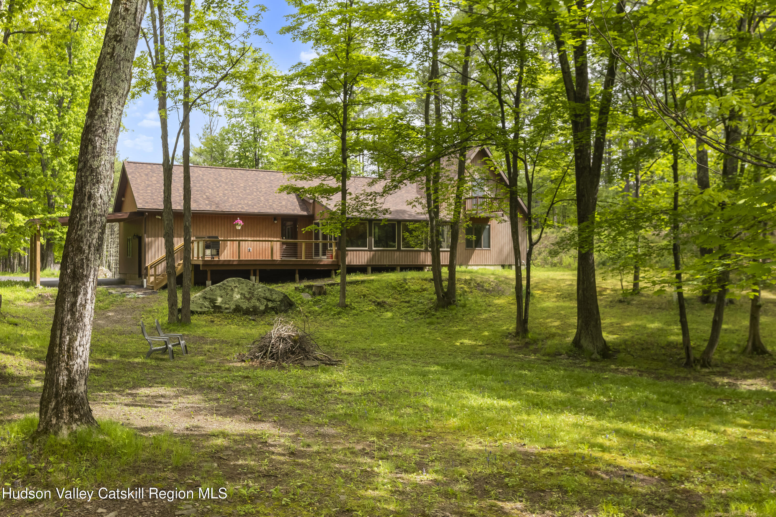 48 Deer Park Rd 