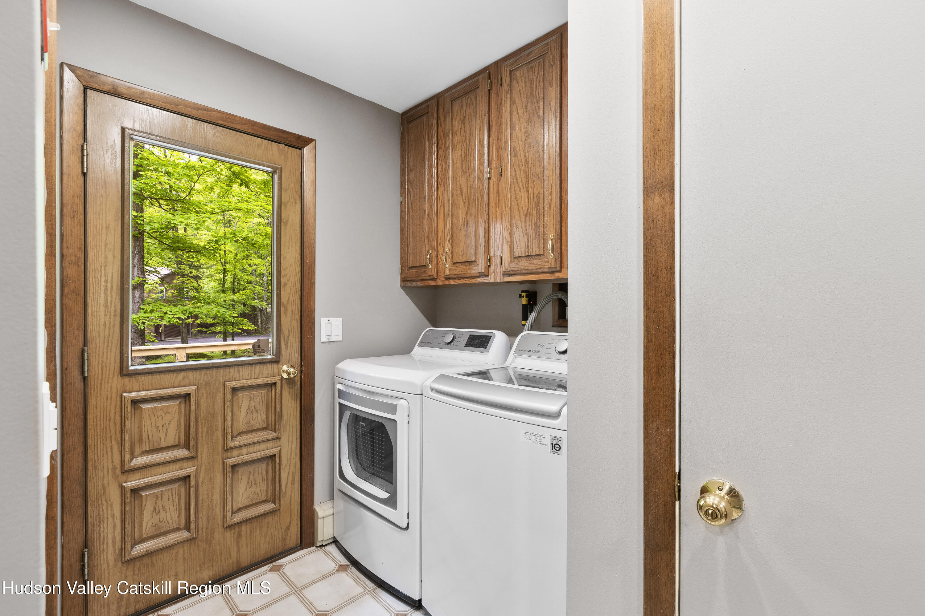 48 Deer Park Rd 