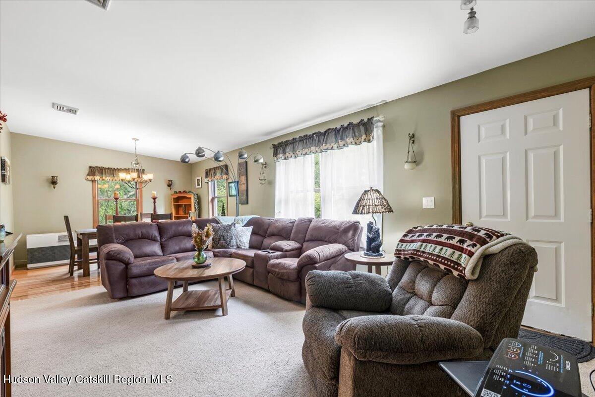61 Travis Blvd