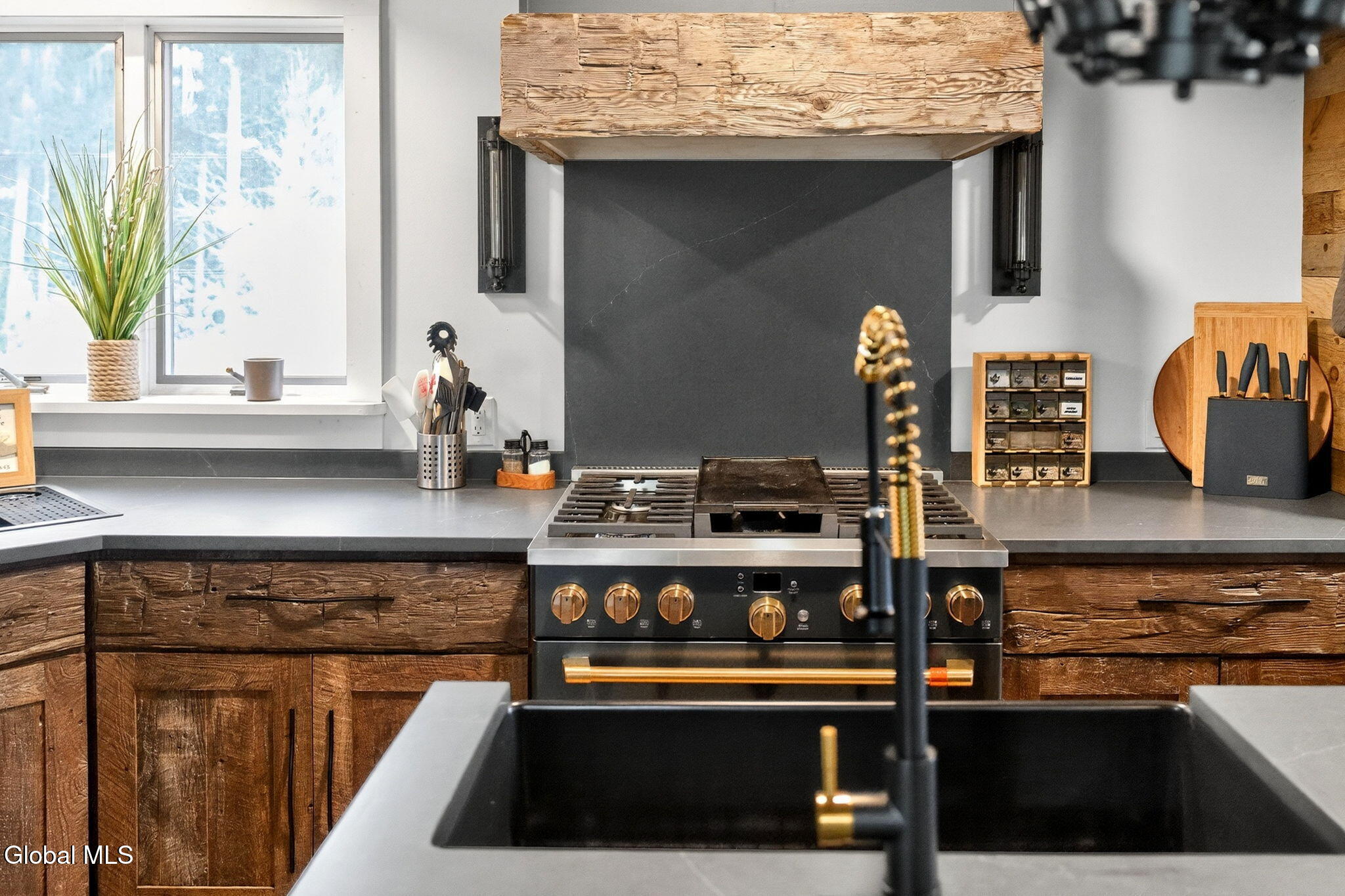 13388 Duanesburg Road, Delanson