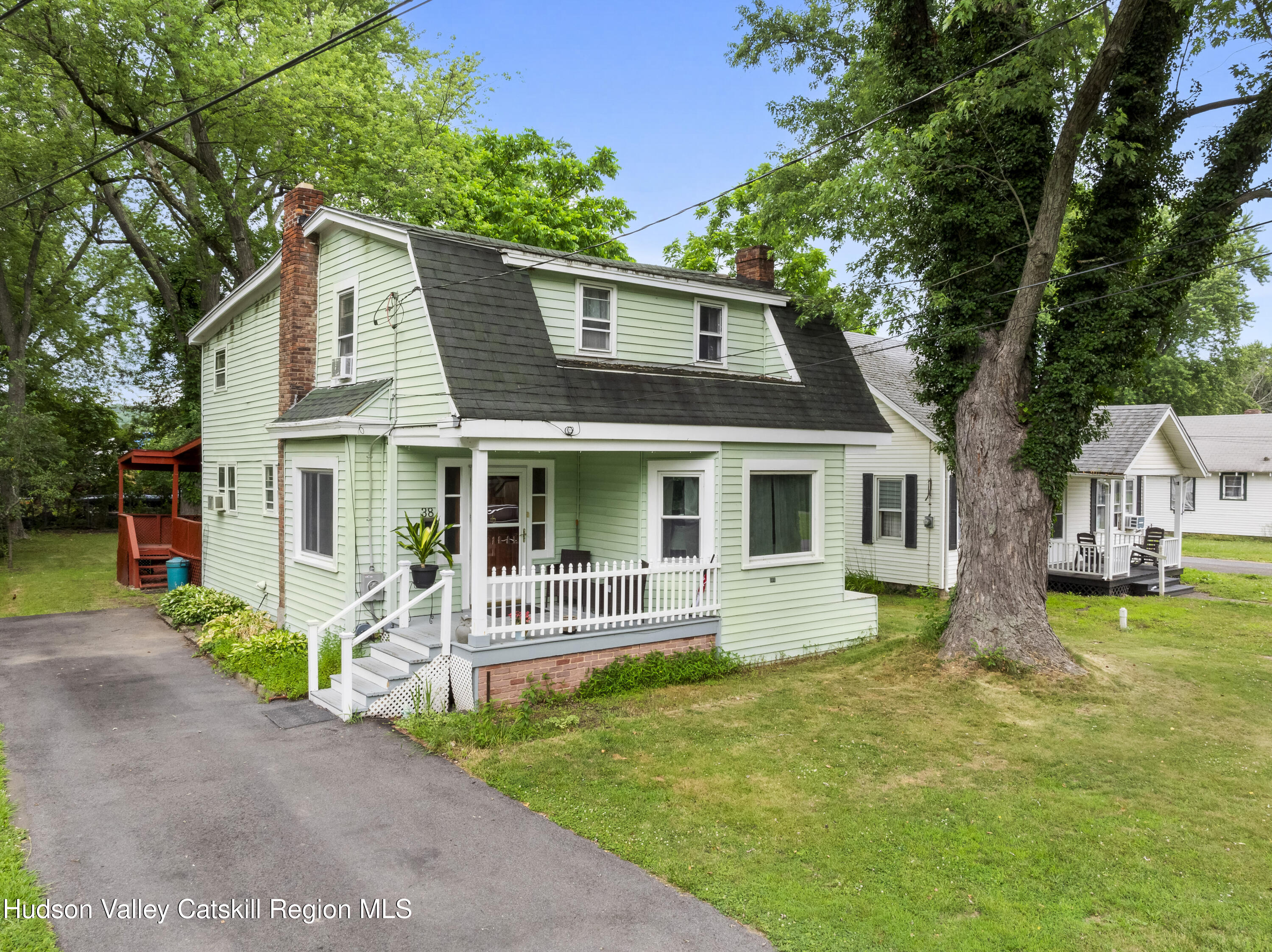 38 Landon Avenue
