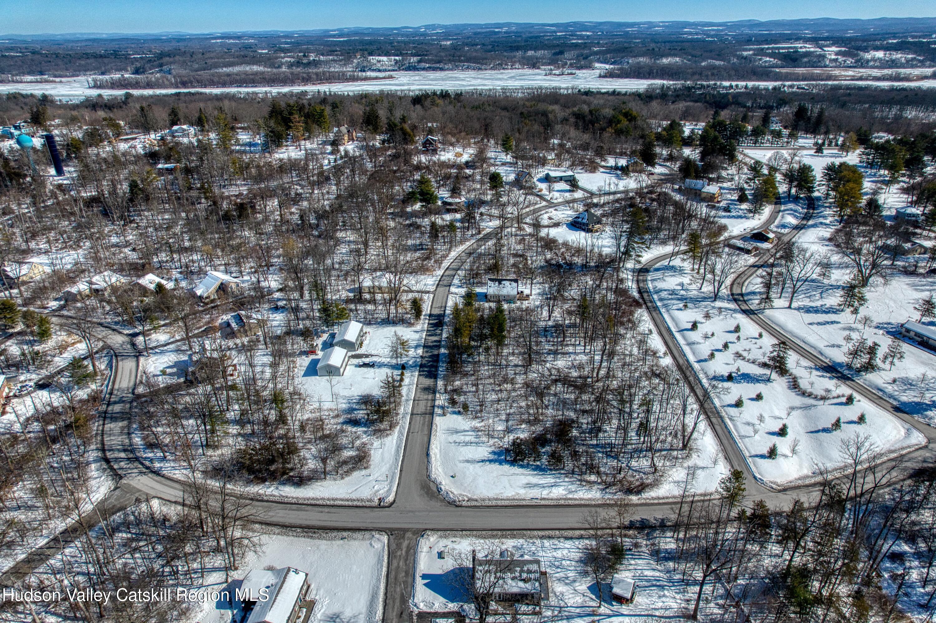 327 Tommy Trail