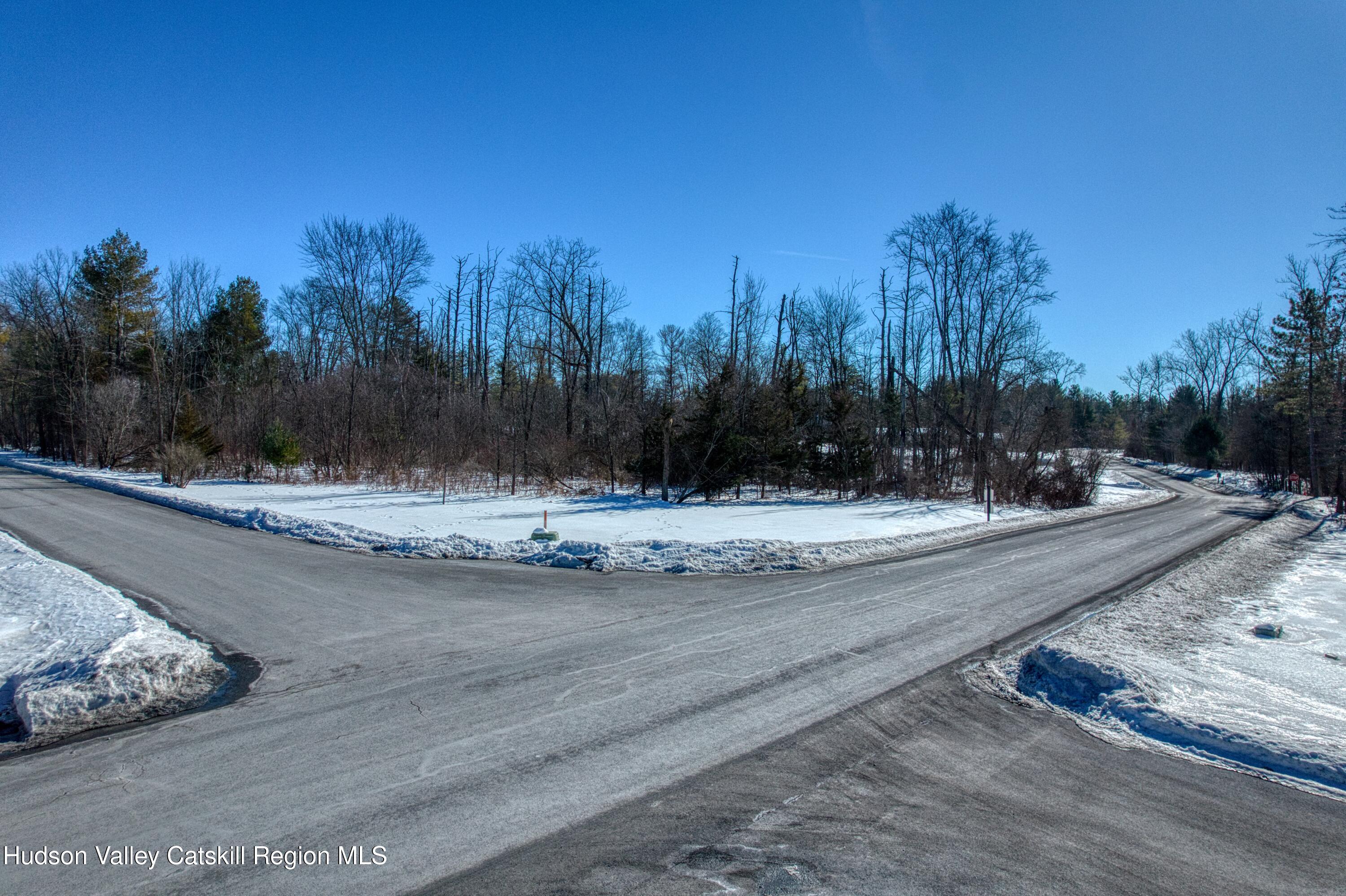 327 Tommy Trail