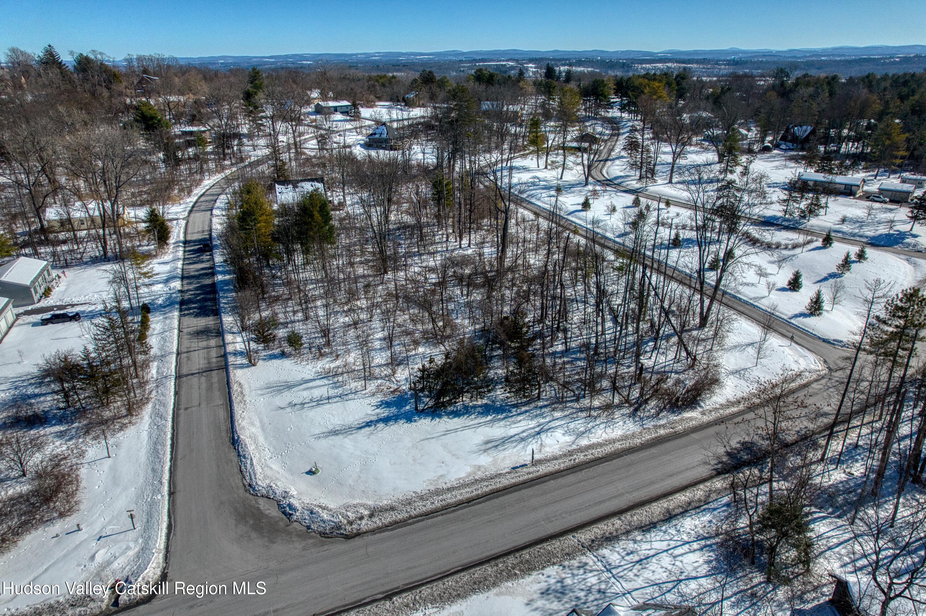 327 Tommy Trail