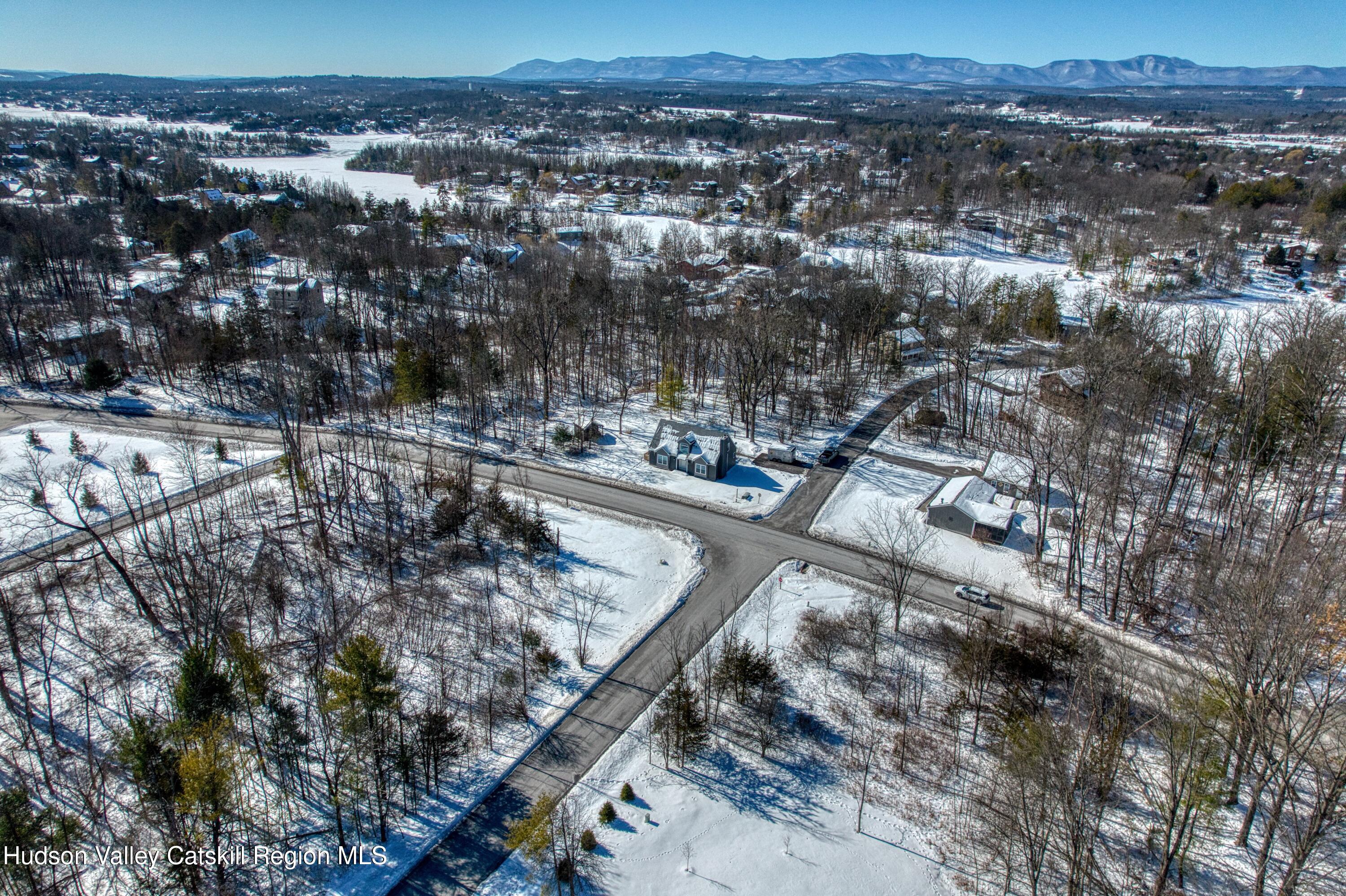 327 Tommy Trail