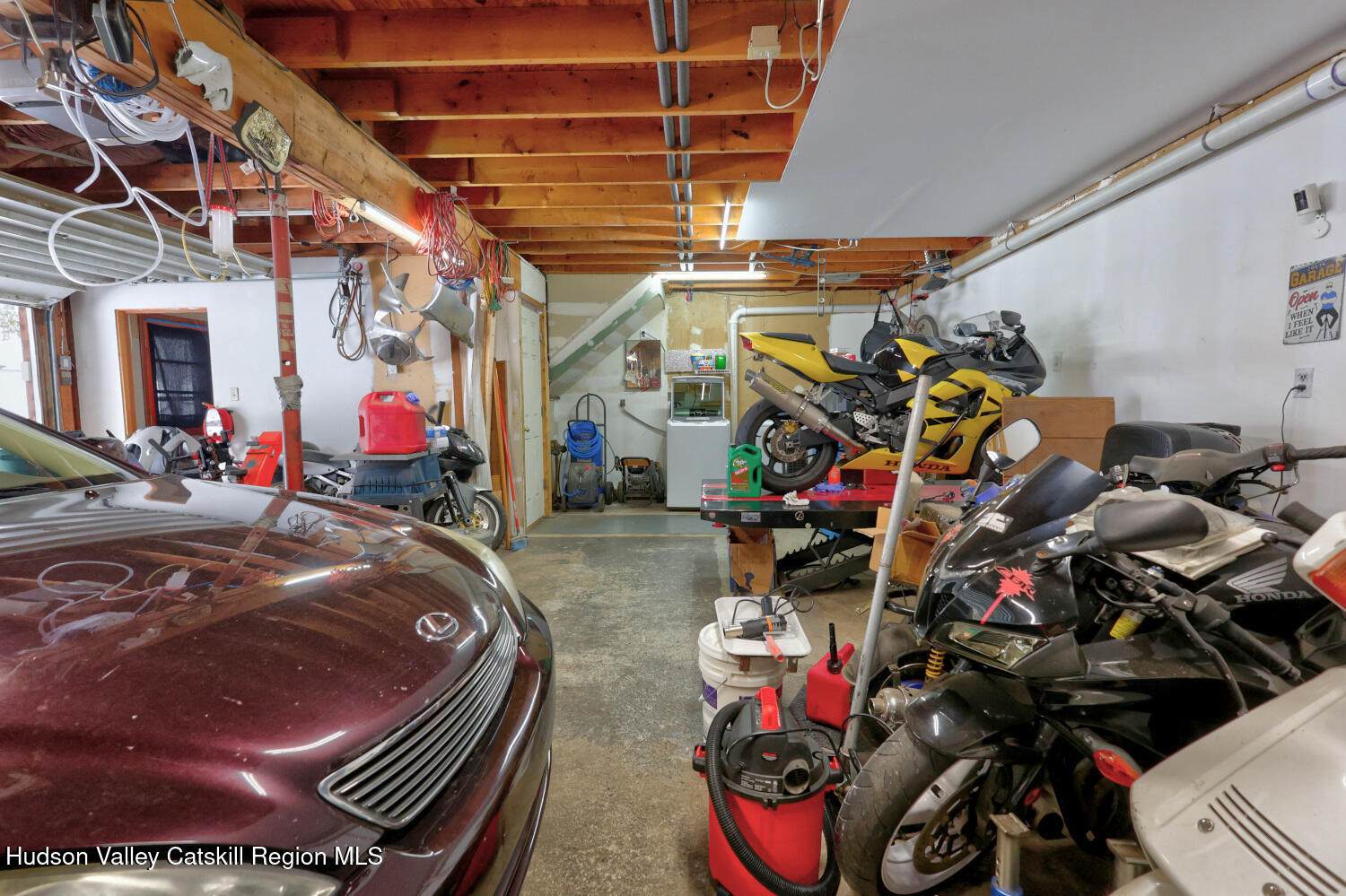 98 S Lincoln Drive