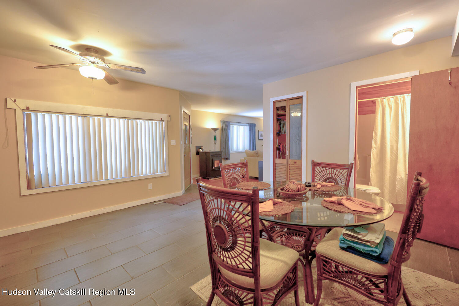98 S Lincoln Drive