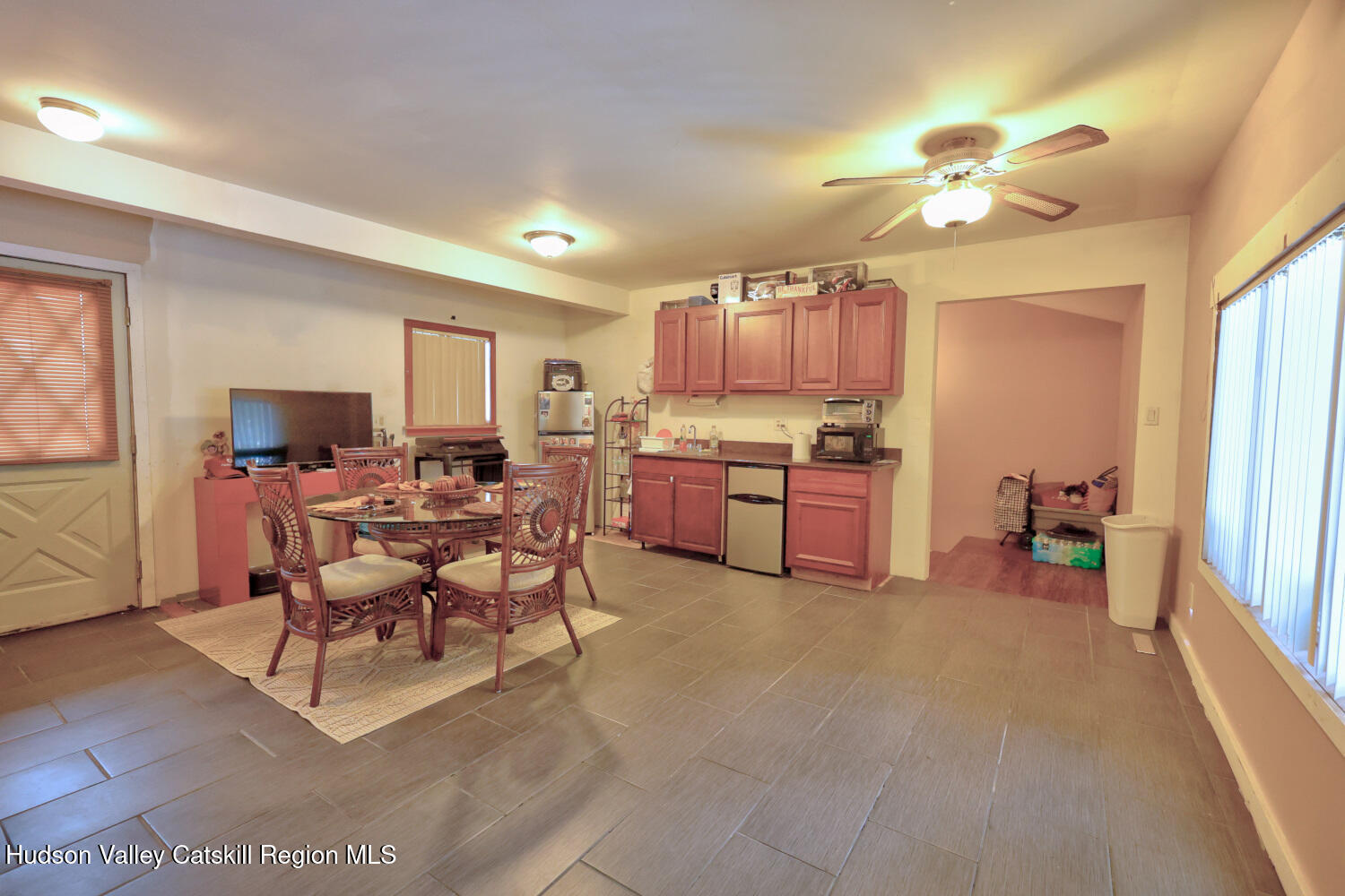 98 S Lincoln Drive