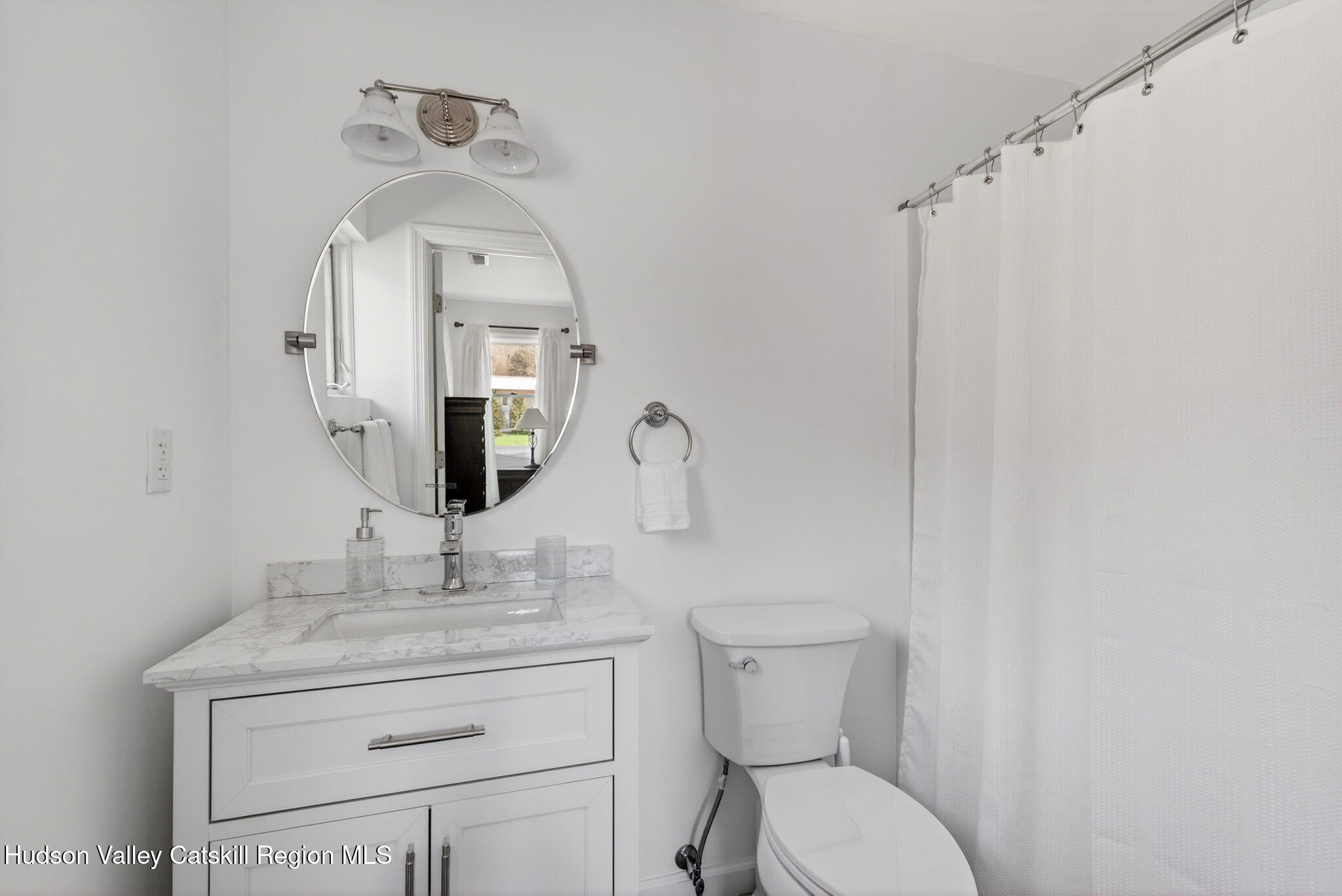 8643 New York 28