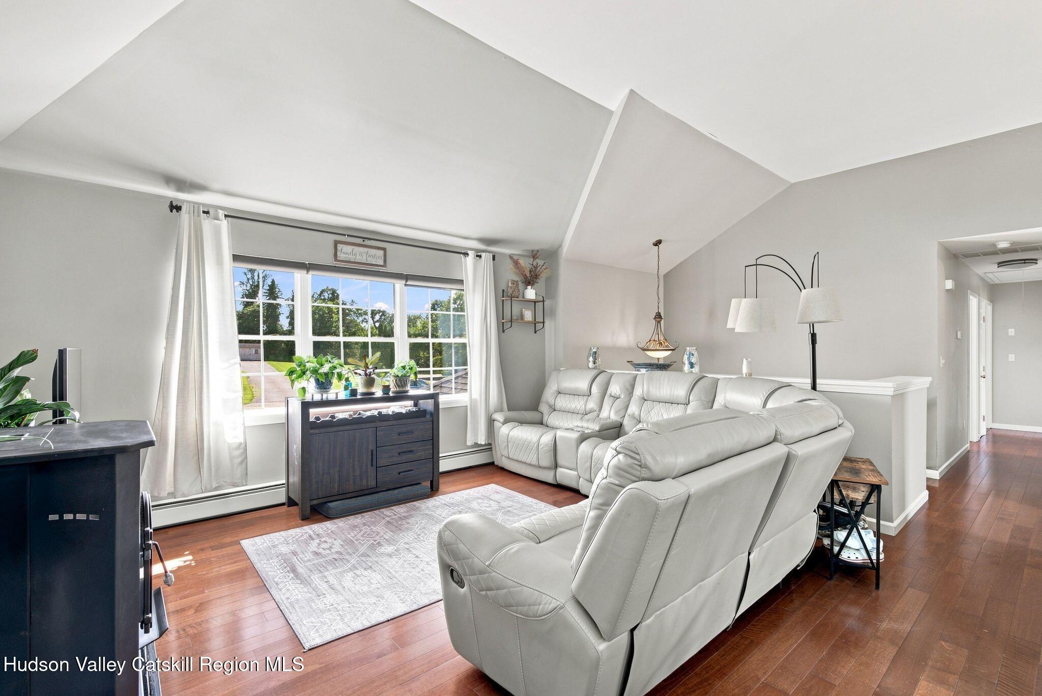 16 Rosio Lane