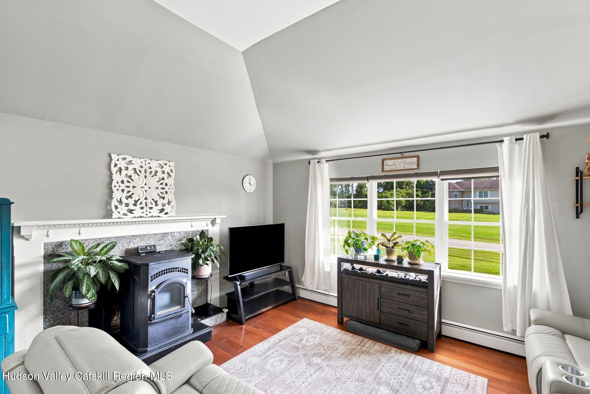 16 Rosio Lane