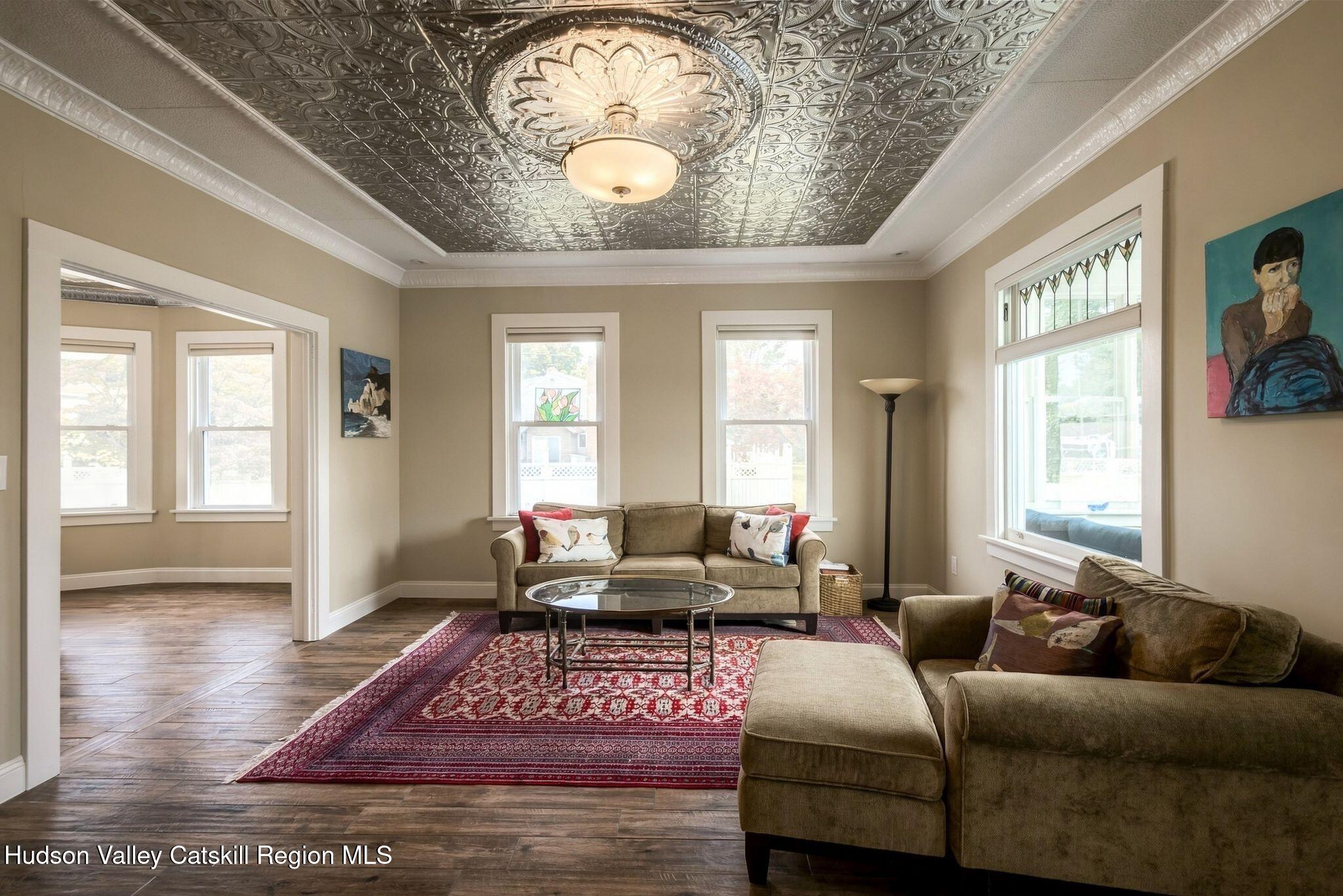 9 N Jefferson Avenue