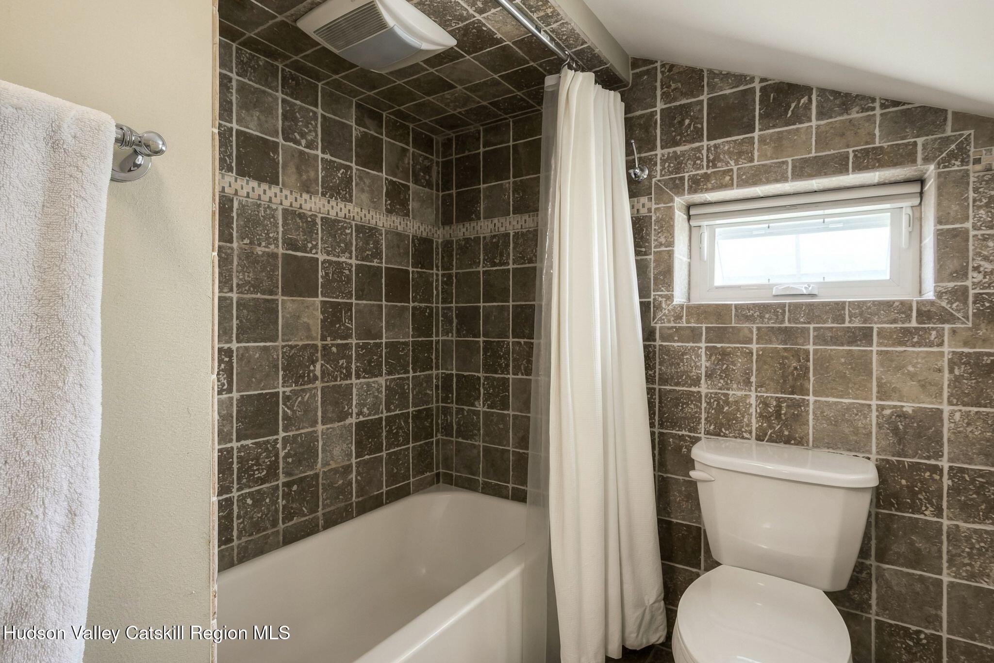 9 N Jefferson Avenue