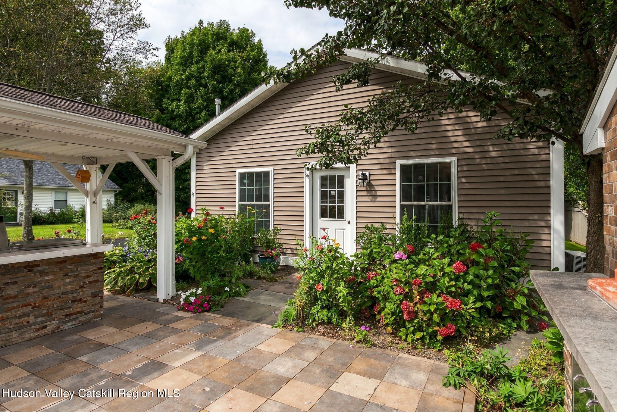 9 N Jefferson Avenue
