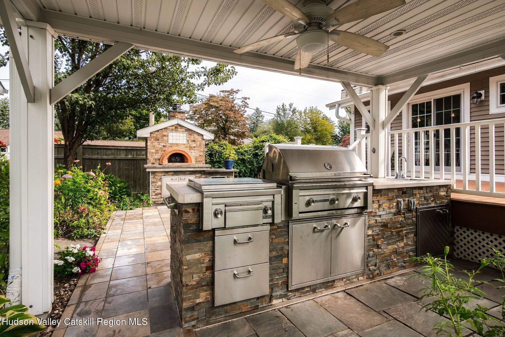9 N Jefferson Avenue