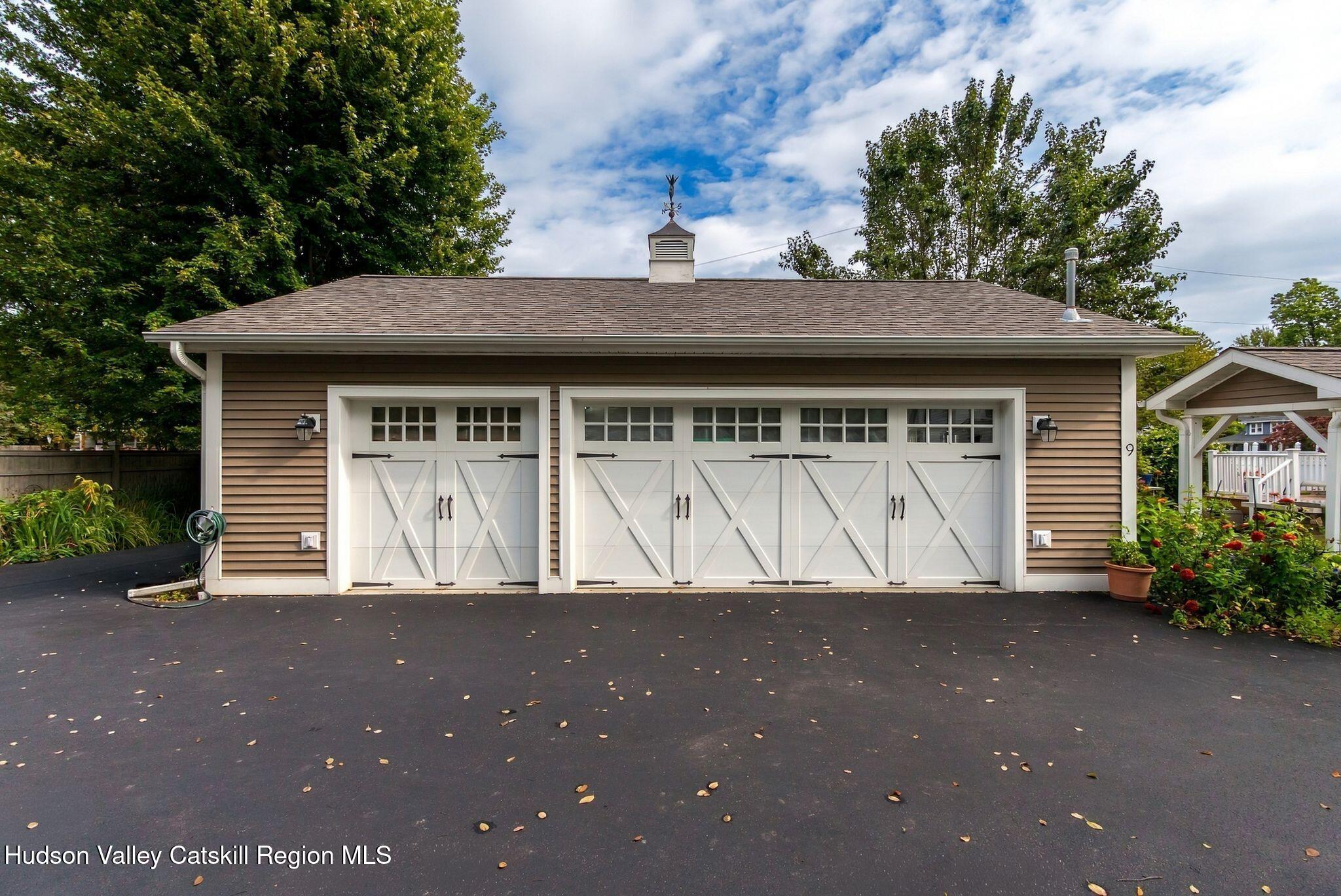 9 N Jefferson Avenue