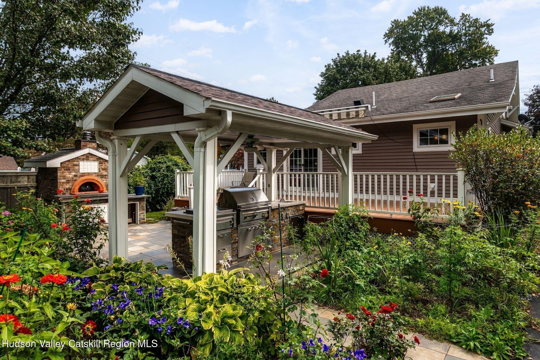 9 N Jefferson Avenue