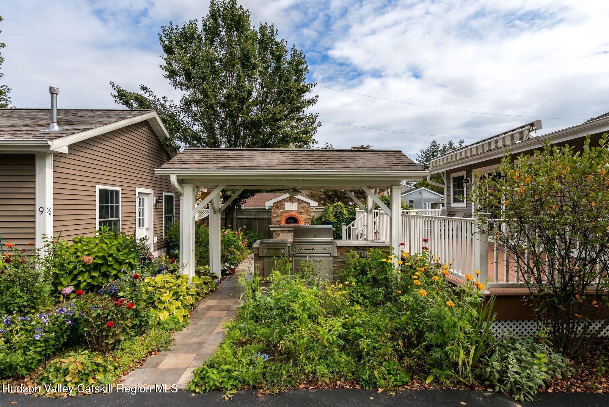 9 N Jefferson Avenue