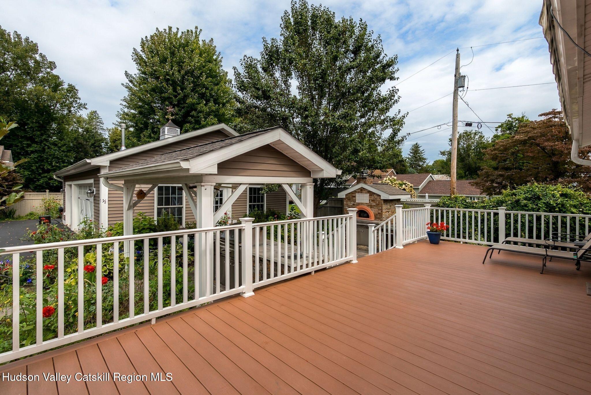 9 N Jefferson Avenue