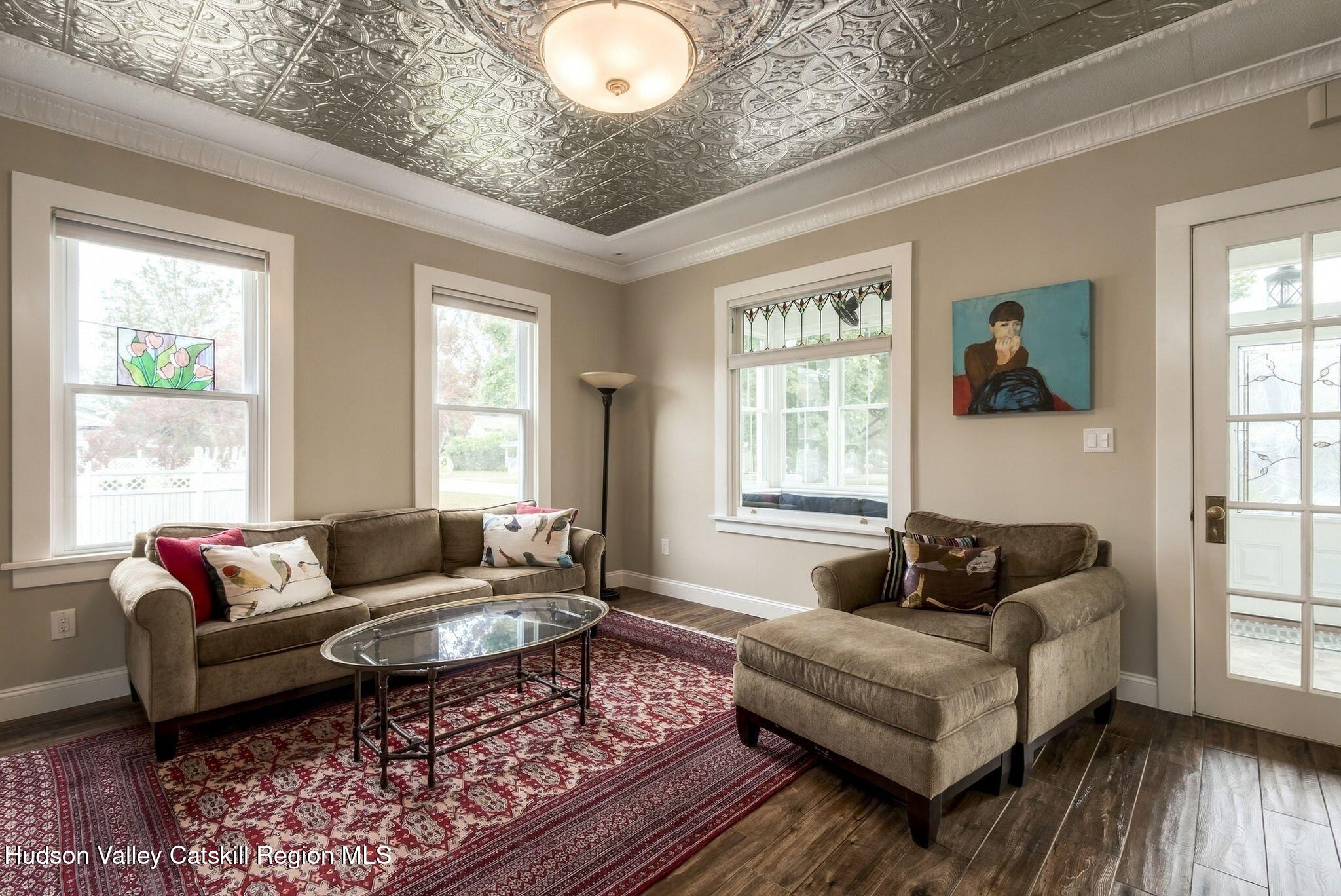 9 N Jefferson Avenue