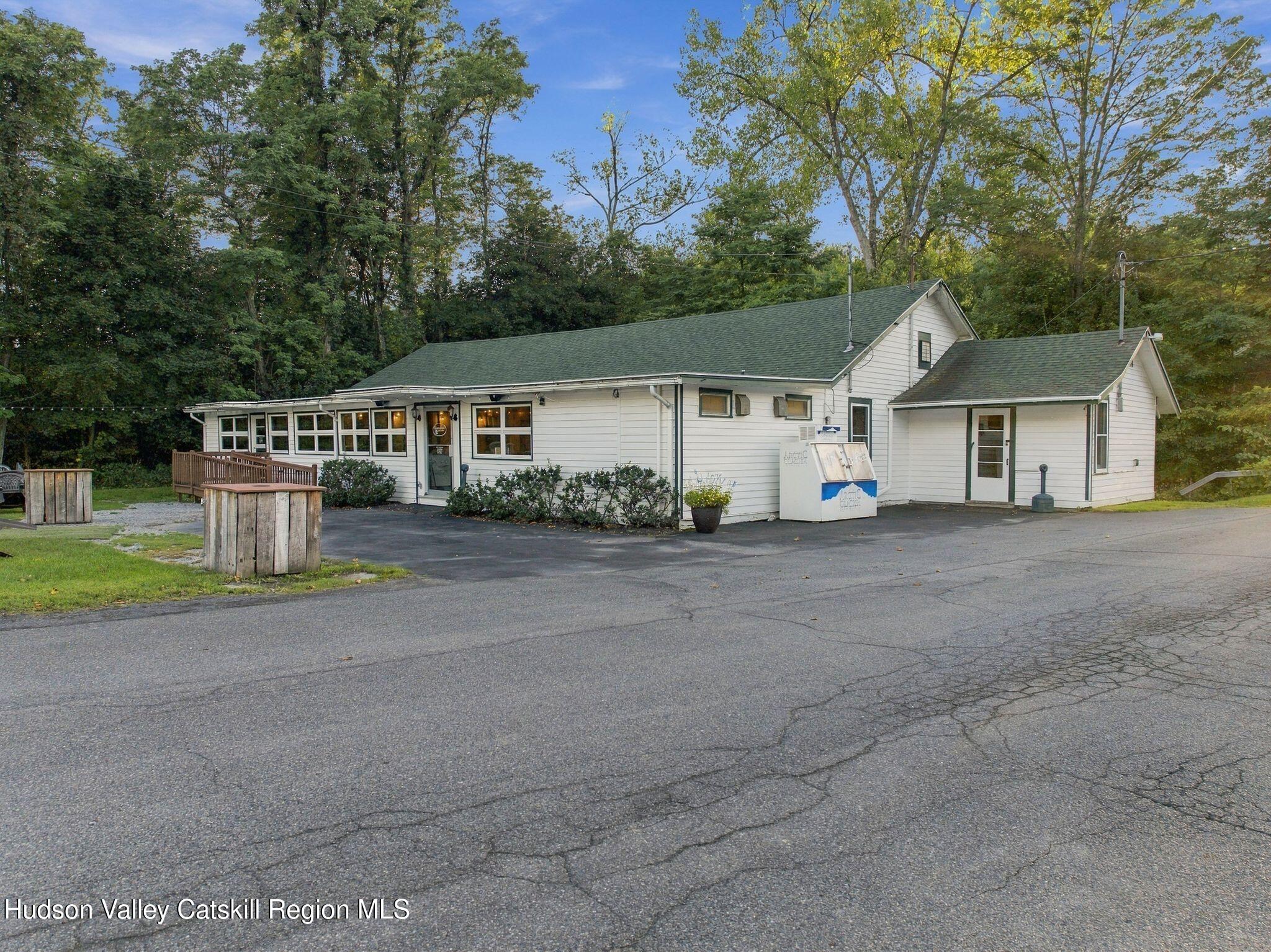 77 Johnny Cake Lane