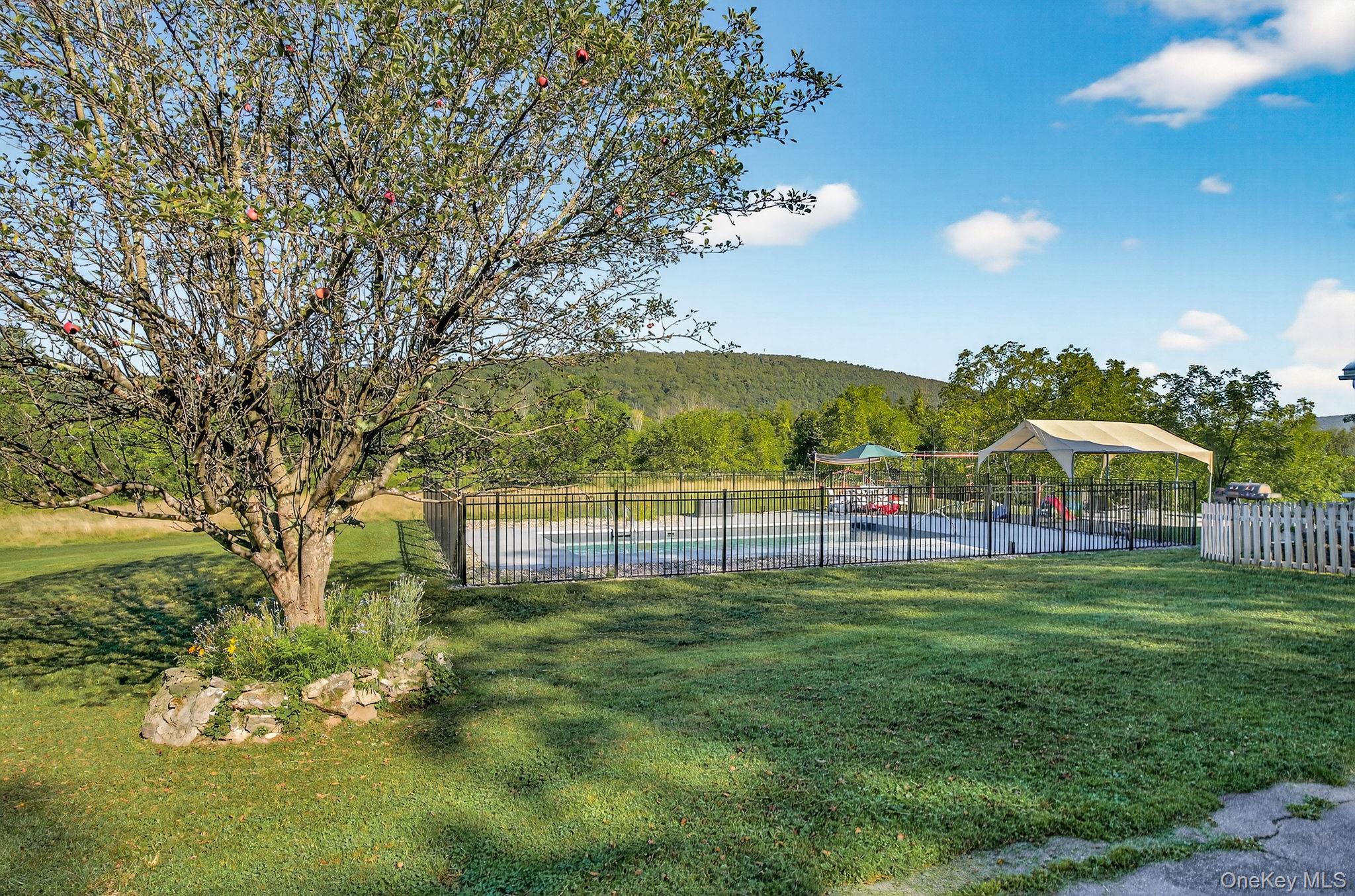 109 Paul Horn Road