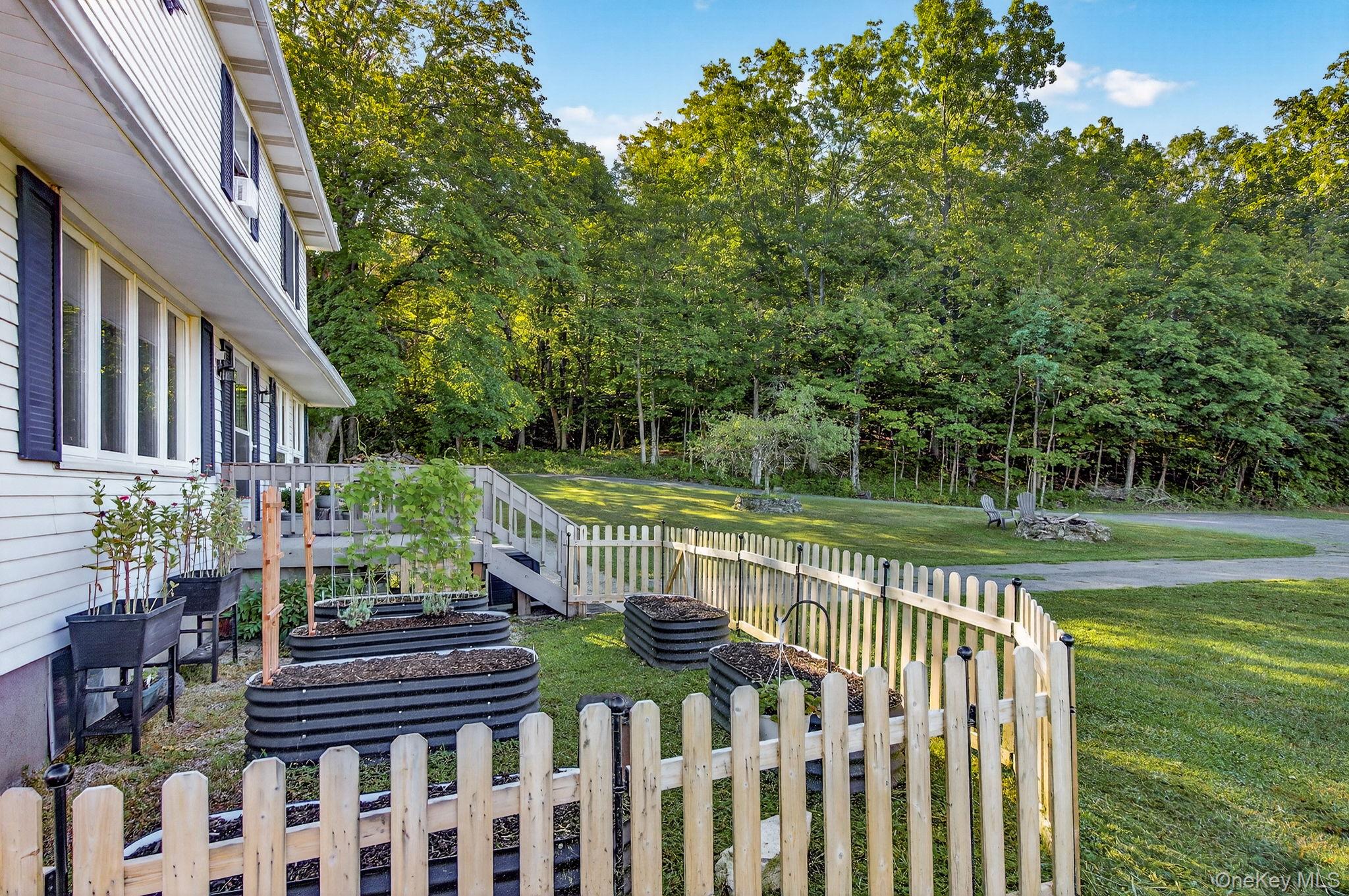 109 Paul Horn Road