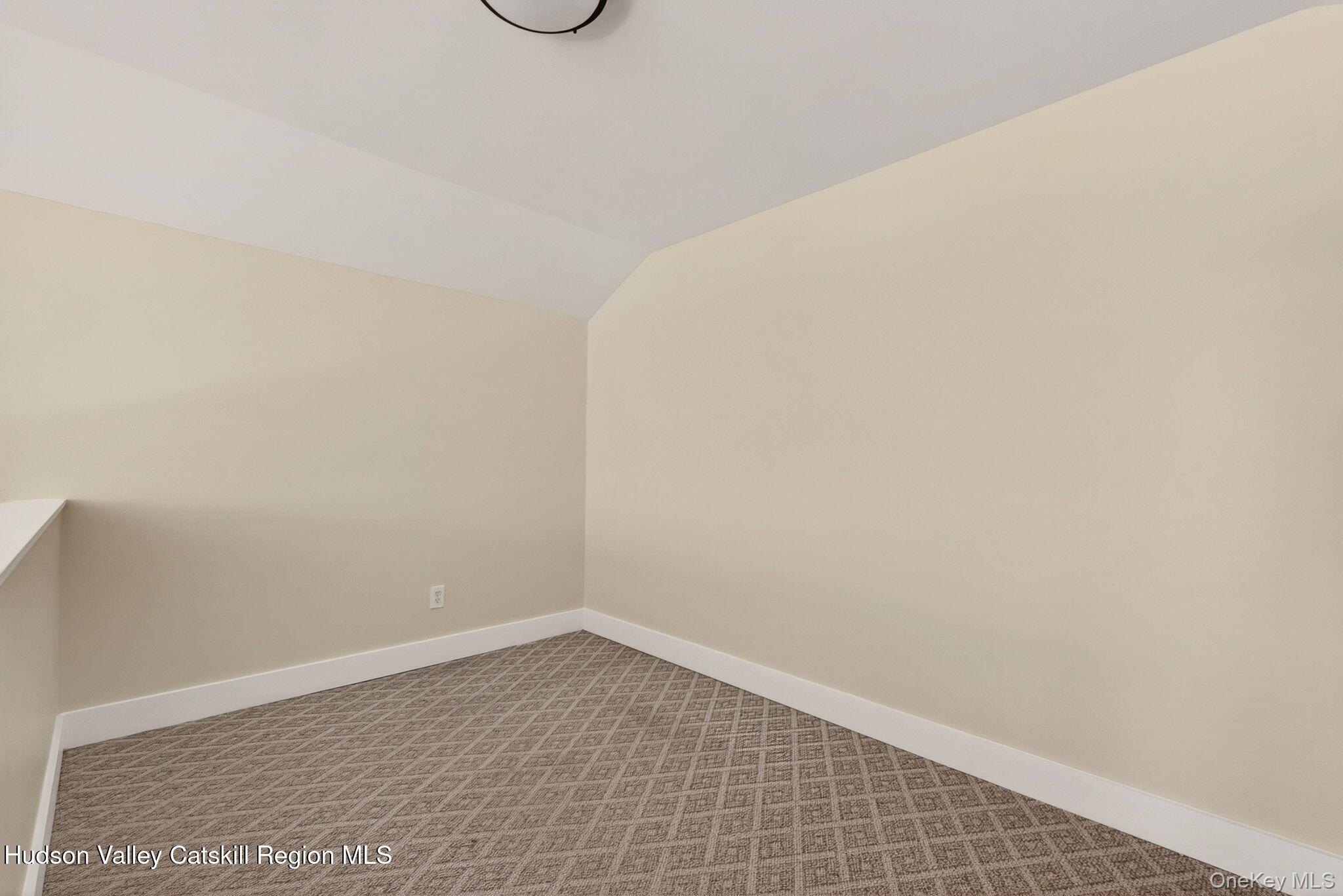 86 Paul Horn Road