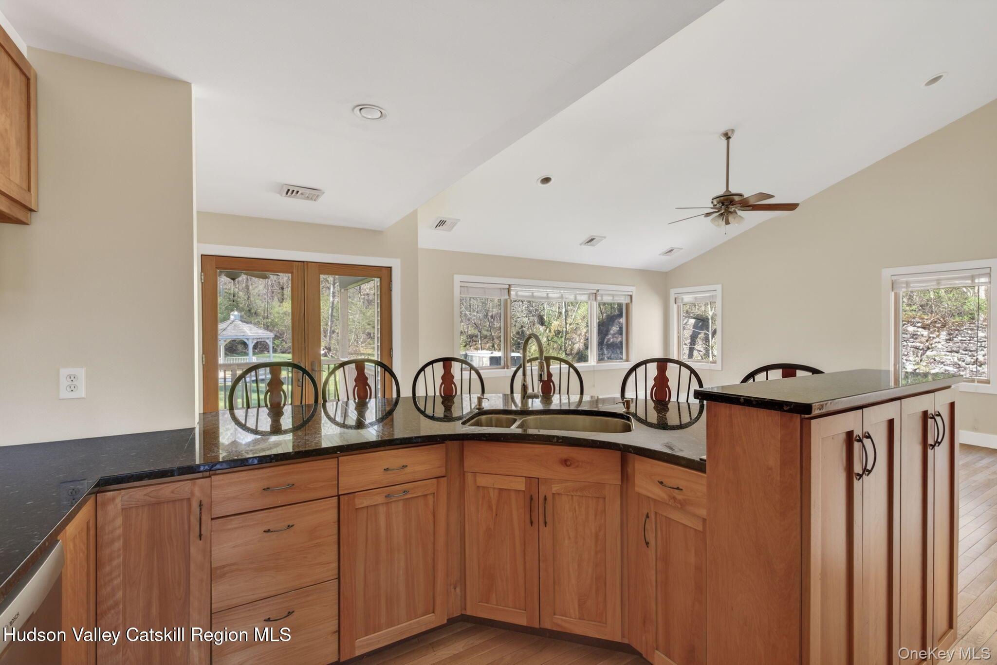 86 Paul Horn Road