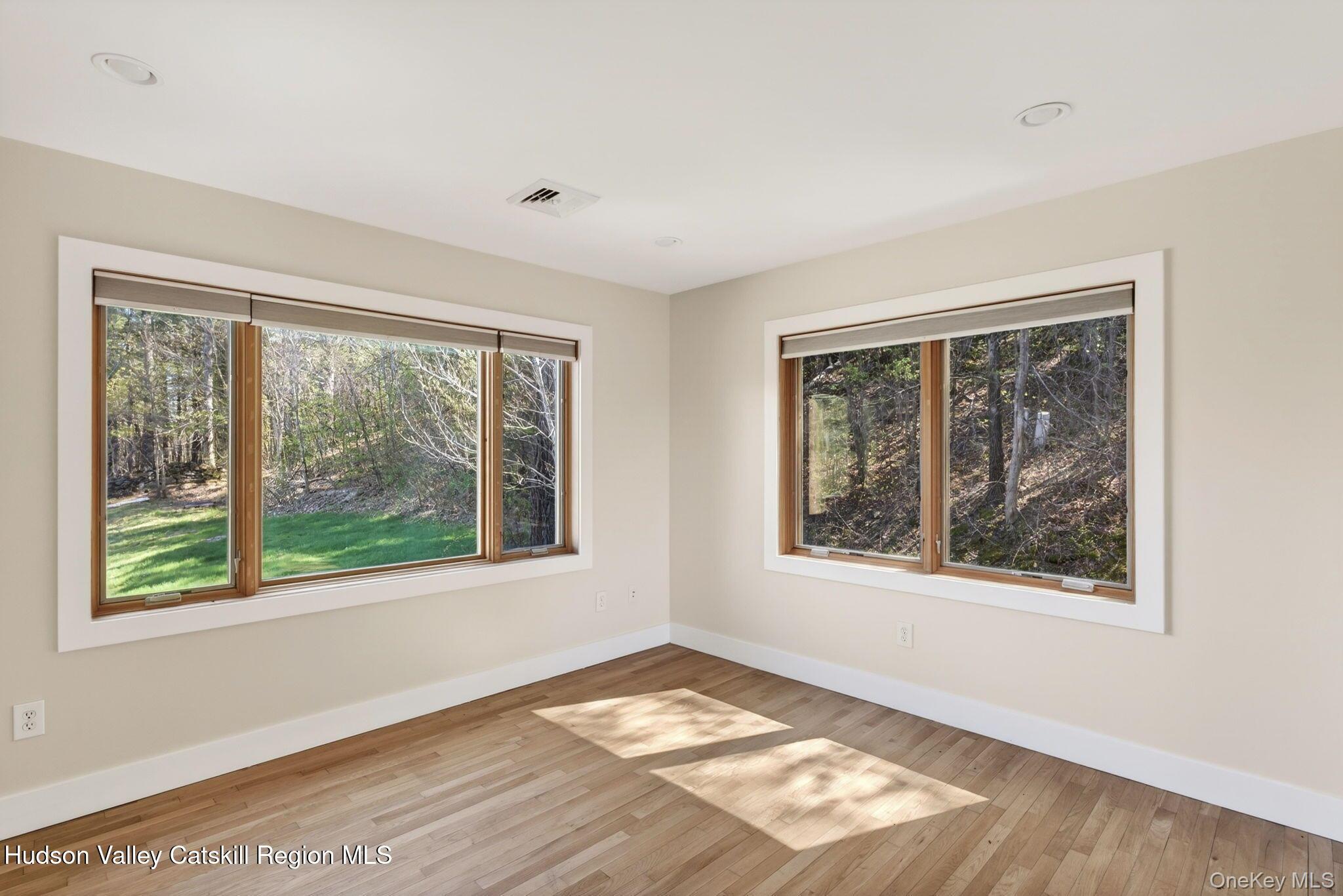 86 Paul Horn Road