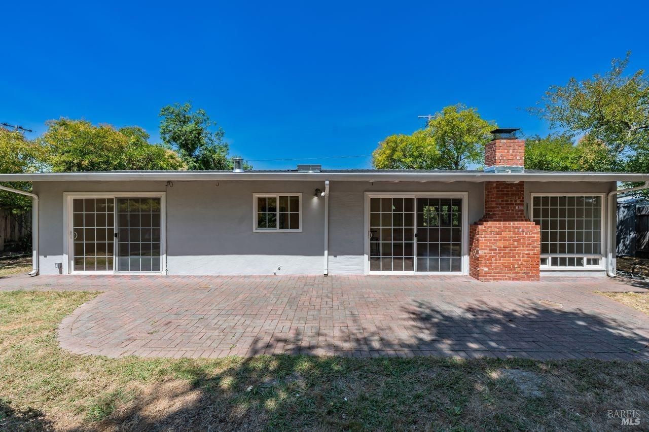 445 Sunset Pkwy
