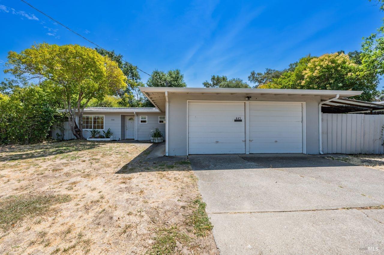 445 Sunset Pkwy