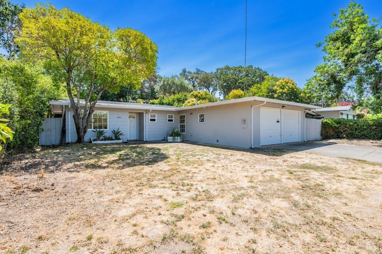 445 Sunset Pkwy