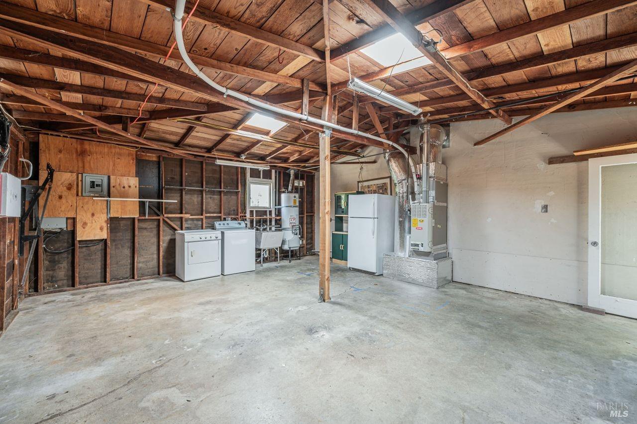445 Sunset Pkwy
