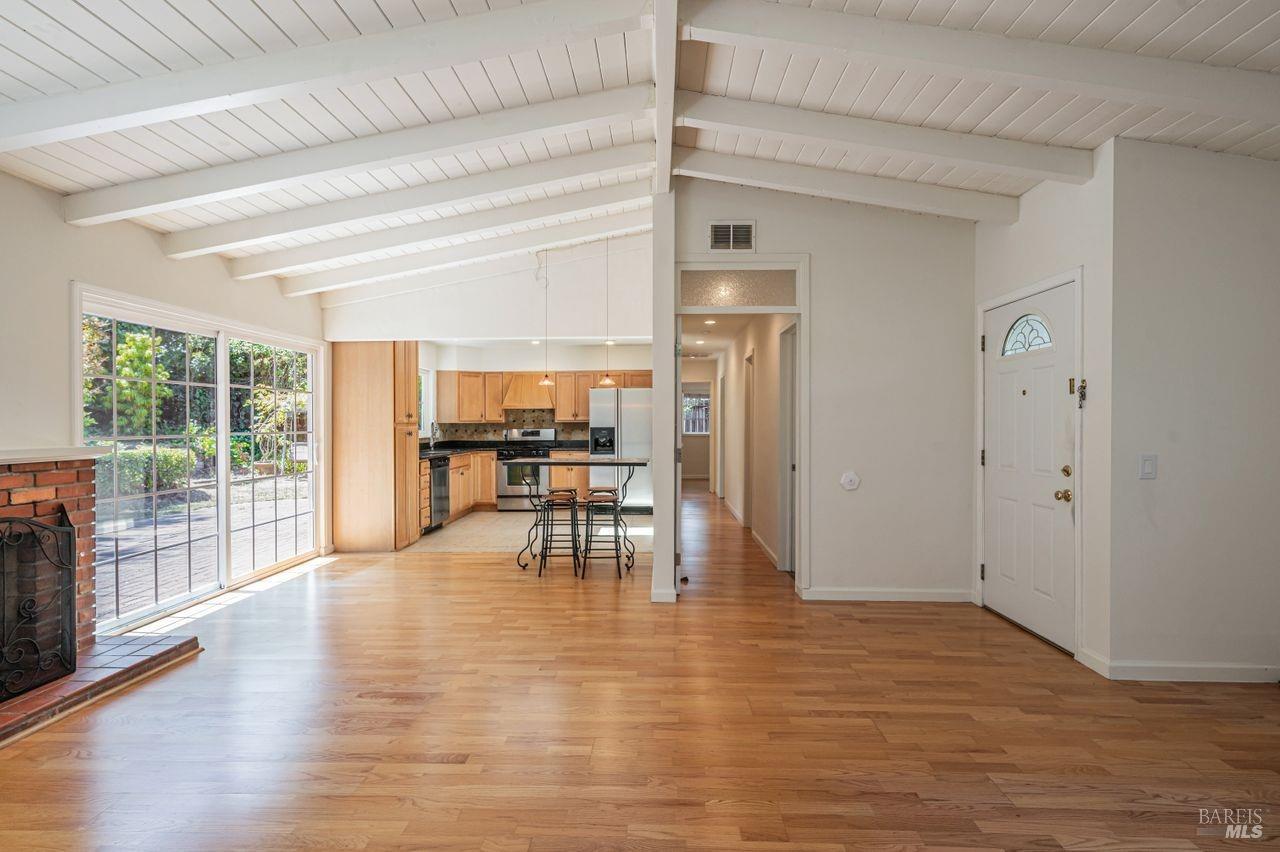 445 Sunset Pkwy