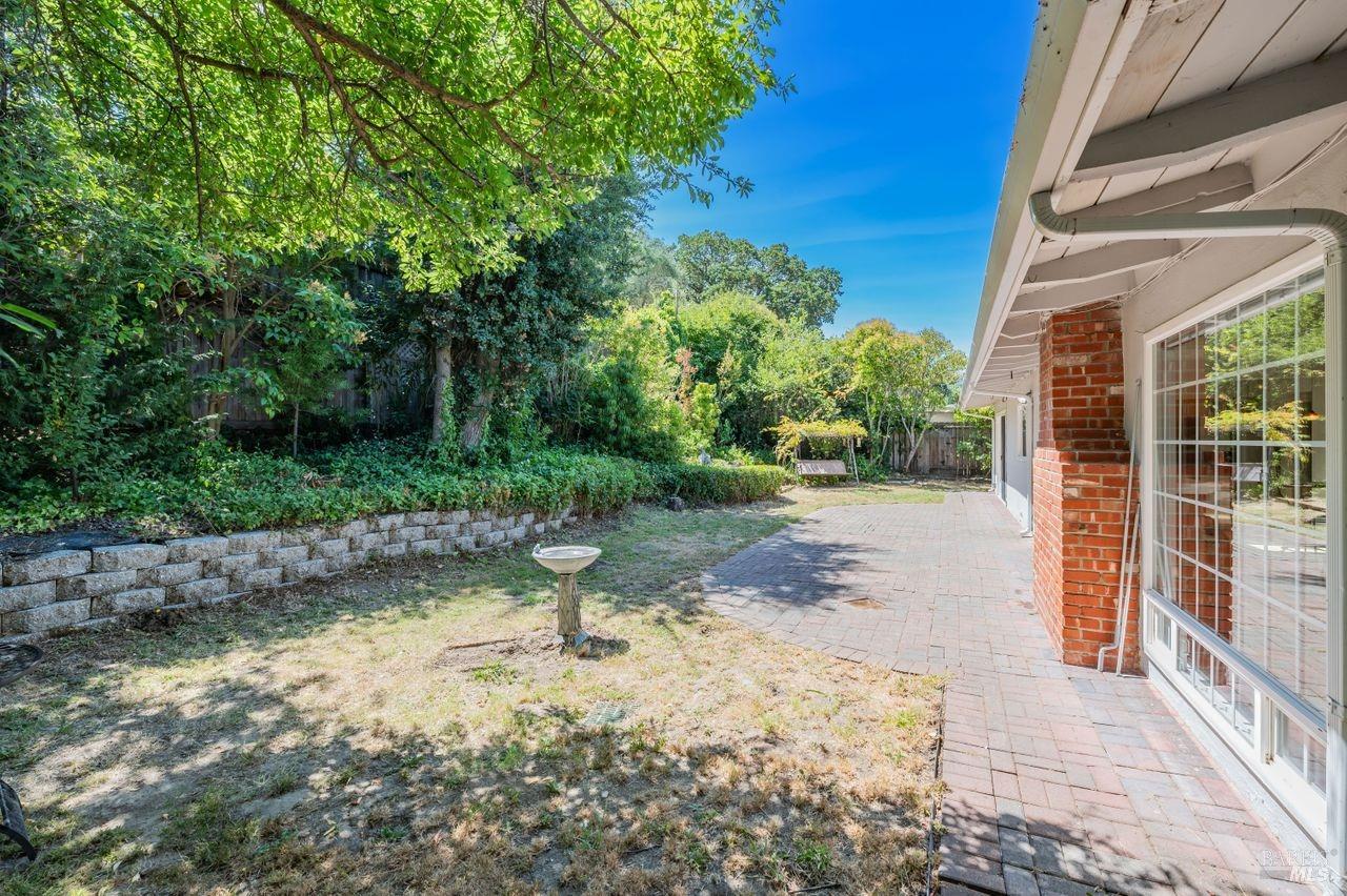 445 Sunset Pkwy